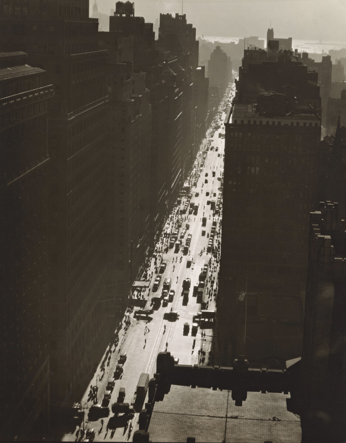 © Berenice Abbott, Seventh Avenue Manhattan, 1935