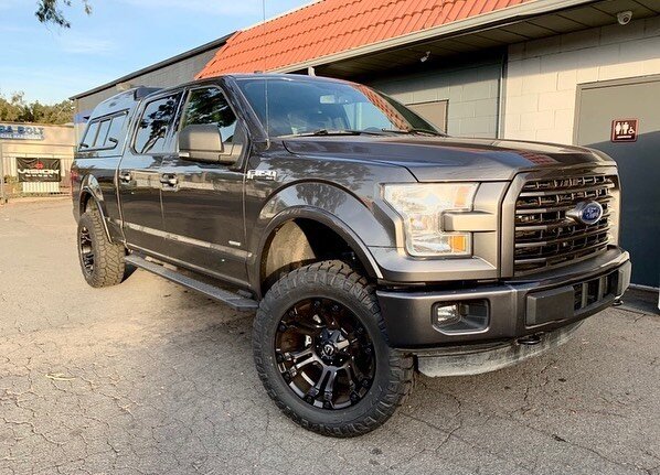 2015 Ford F-150
This is a good representation of how much of a difference a new set of Wheels + Tires can make on the appearance of your truck. Not to mention the aggressive and overpowering posture that a 4&rdquo; lift creates. ✅Nitto Ridge Tires ✅F