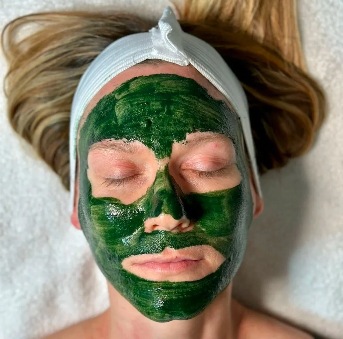 The Green Sea Peel - A Natural Path to Radiant Skin 