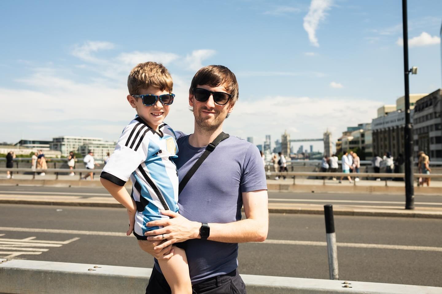 Great couple of days celebrating Ryan&rsquo;s sixth birthday. Few hours exploring London for the first time, a game of @tocasocial at the O2, followed by a fun Minecraft-themed party 🎉 

#londonlife #childhoodunplugged #messi #x100v #londonsights