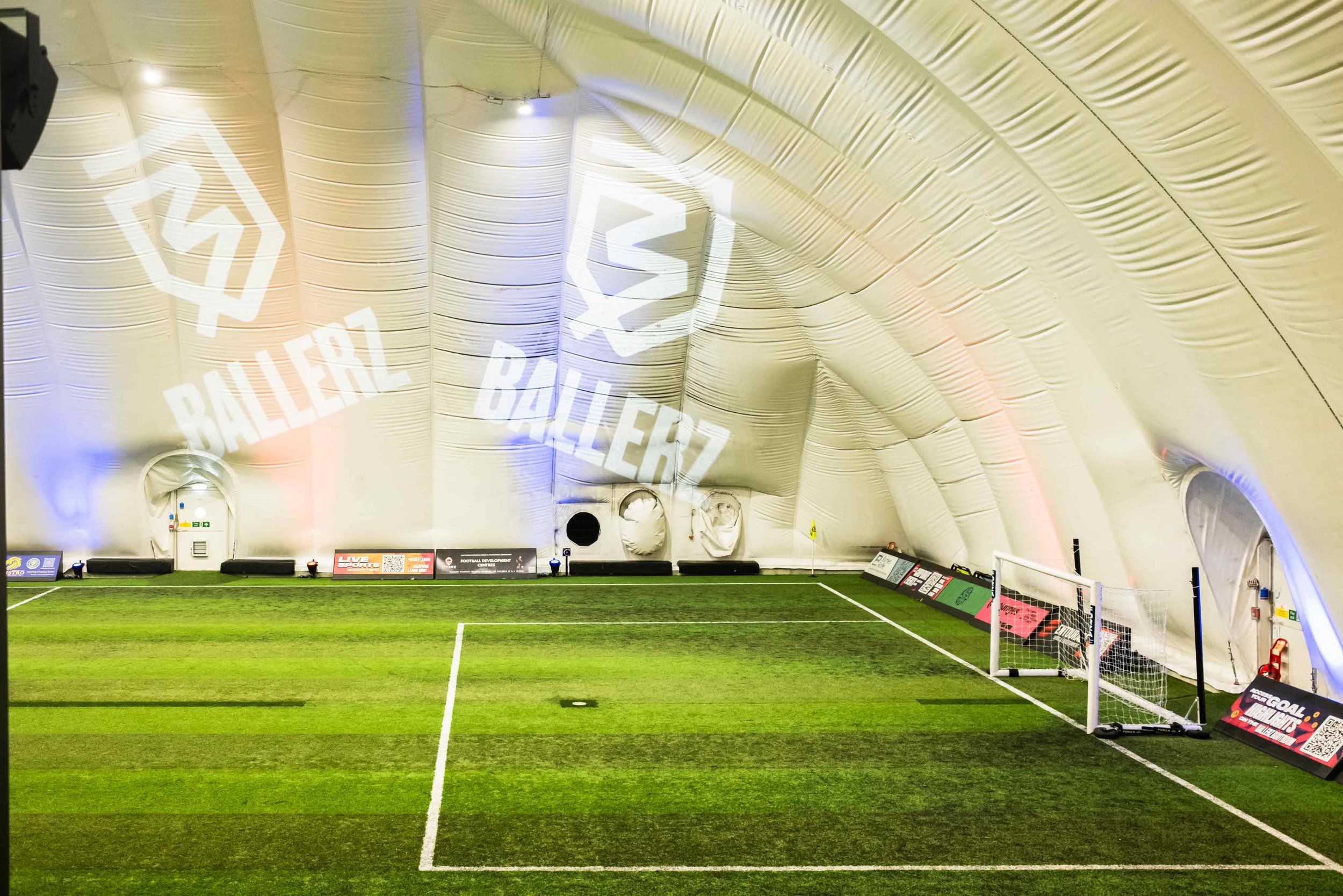Ballerz, Bluewater, Pitch