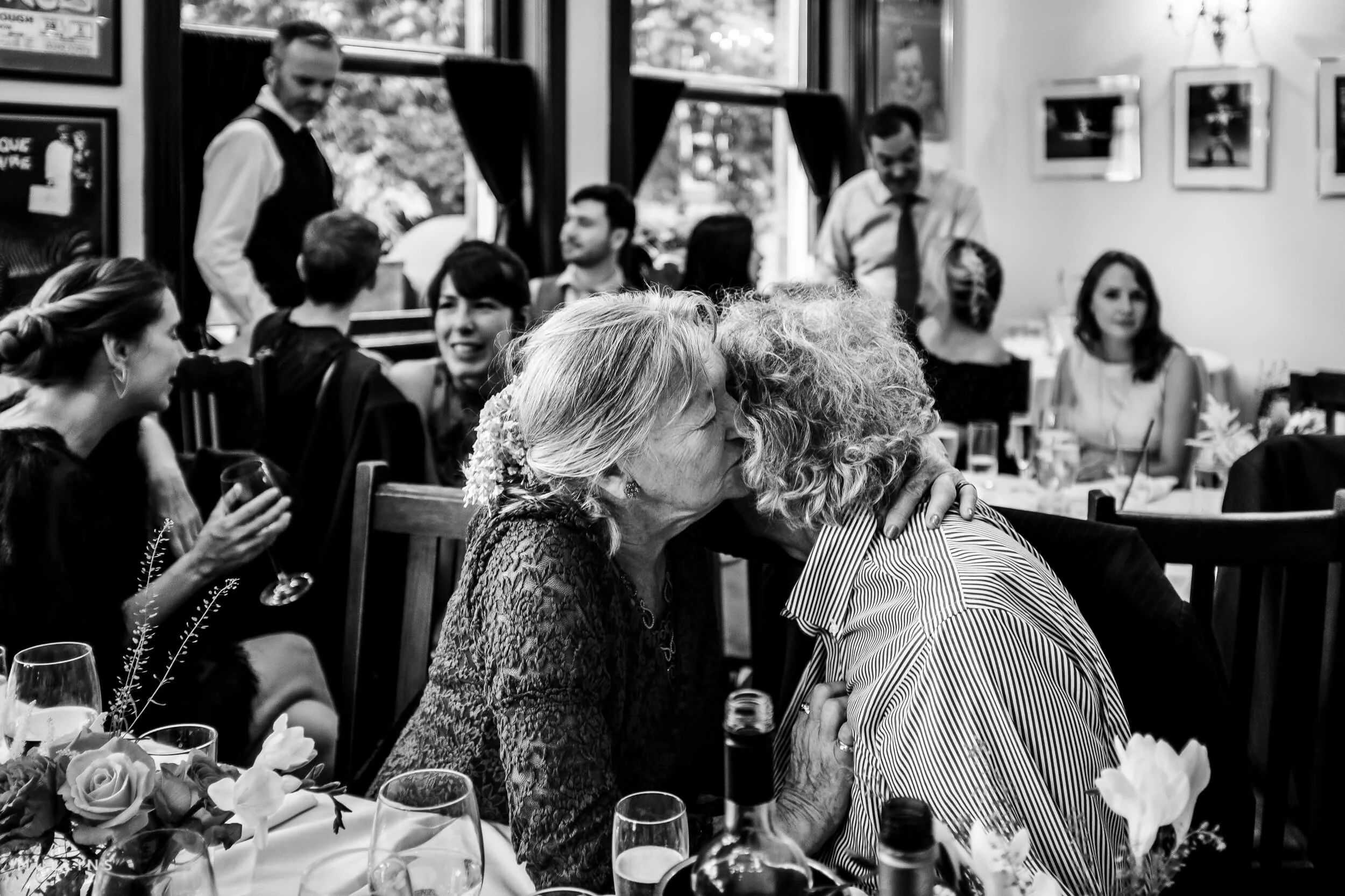 islington-town-hall-wedding-photography-103.jpg