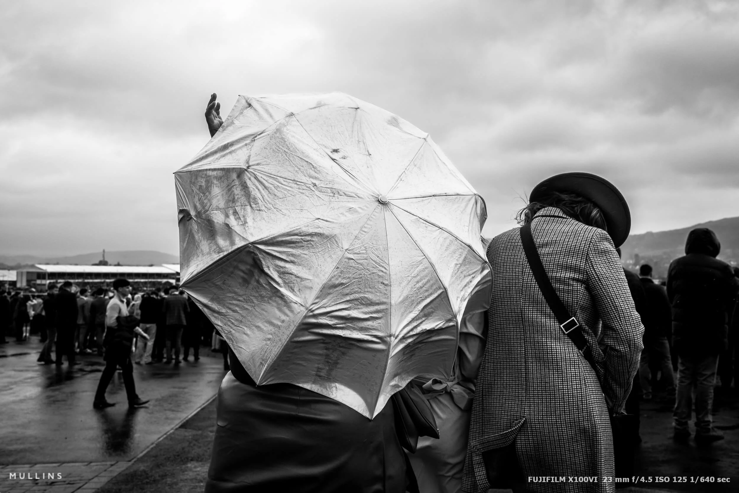 fujifilm-x100vi-cheltenham-festival-racegoers-3.jpg