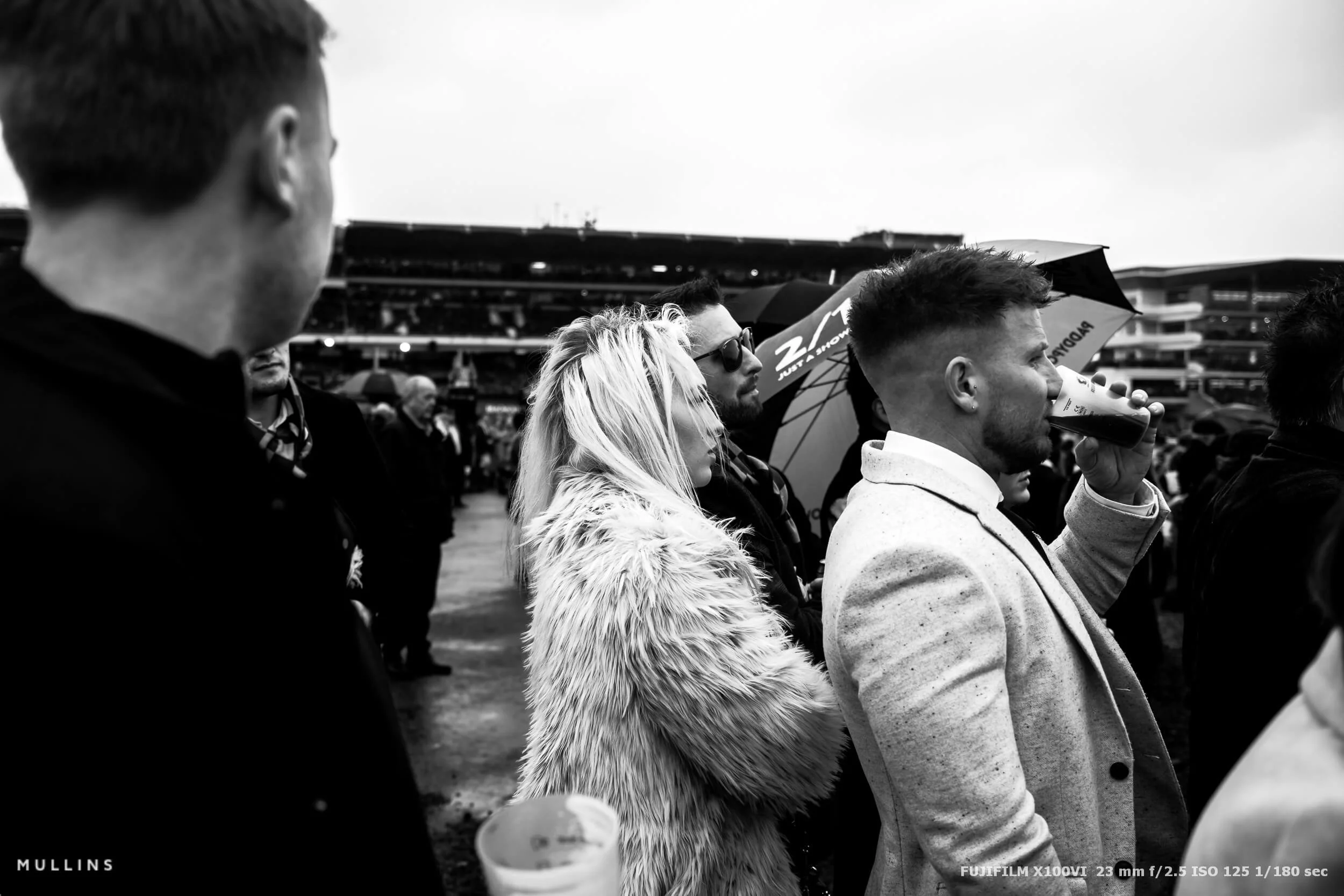 fujifilm-x100vi-cheltenham-festival-racegoers-30.jpg