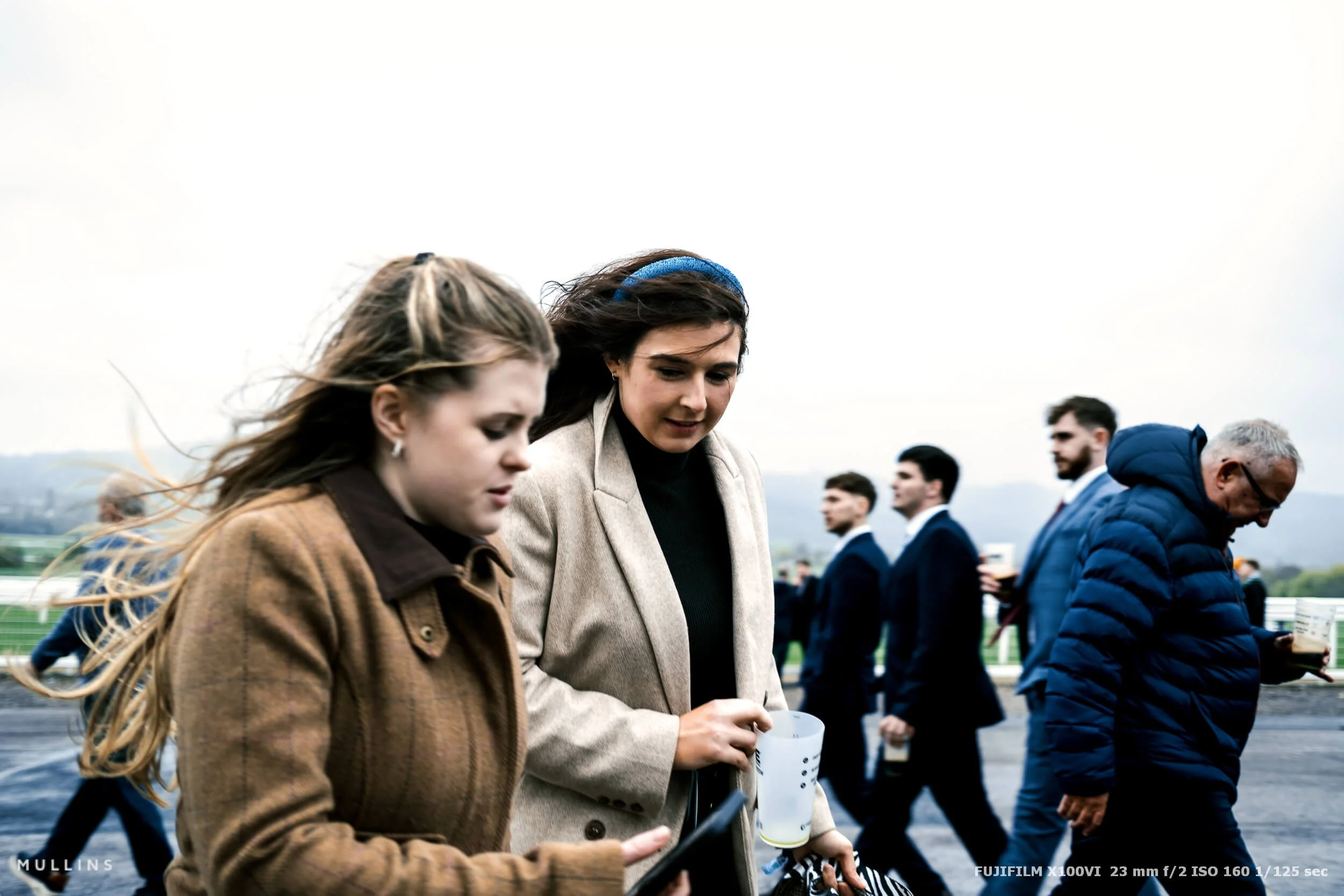 fujifilm-x100vi-cheltenham-festival-racegoers-37.jpg