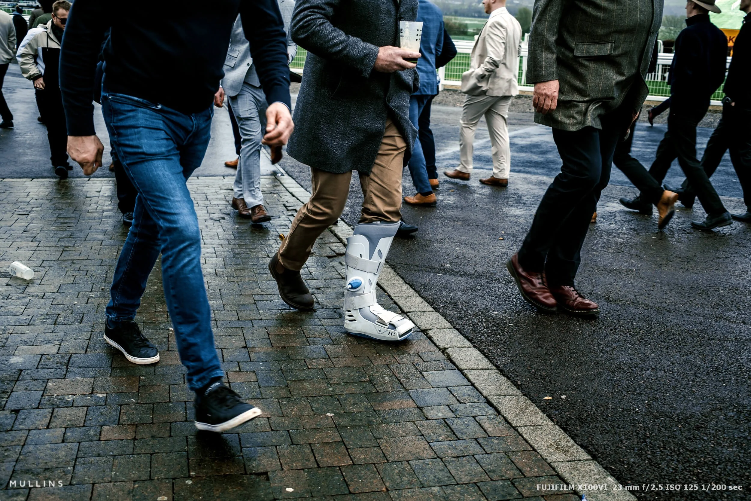 fujifilm-x100vi-cheltenham-festival-racegoers-38.jpg