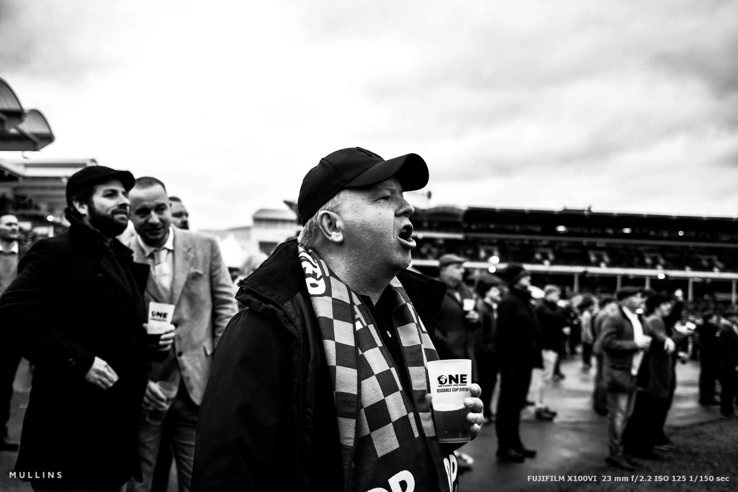 fujifilm-x100vi-cheltenham-festival-racegoers-45.jpg