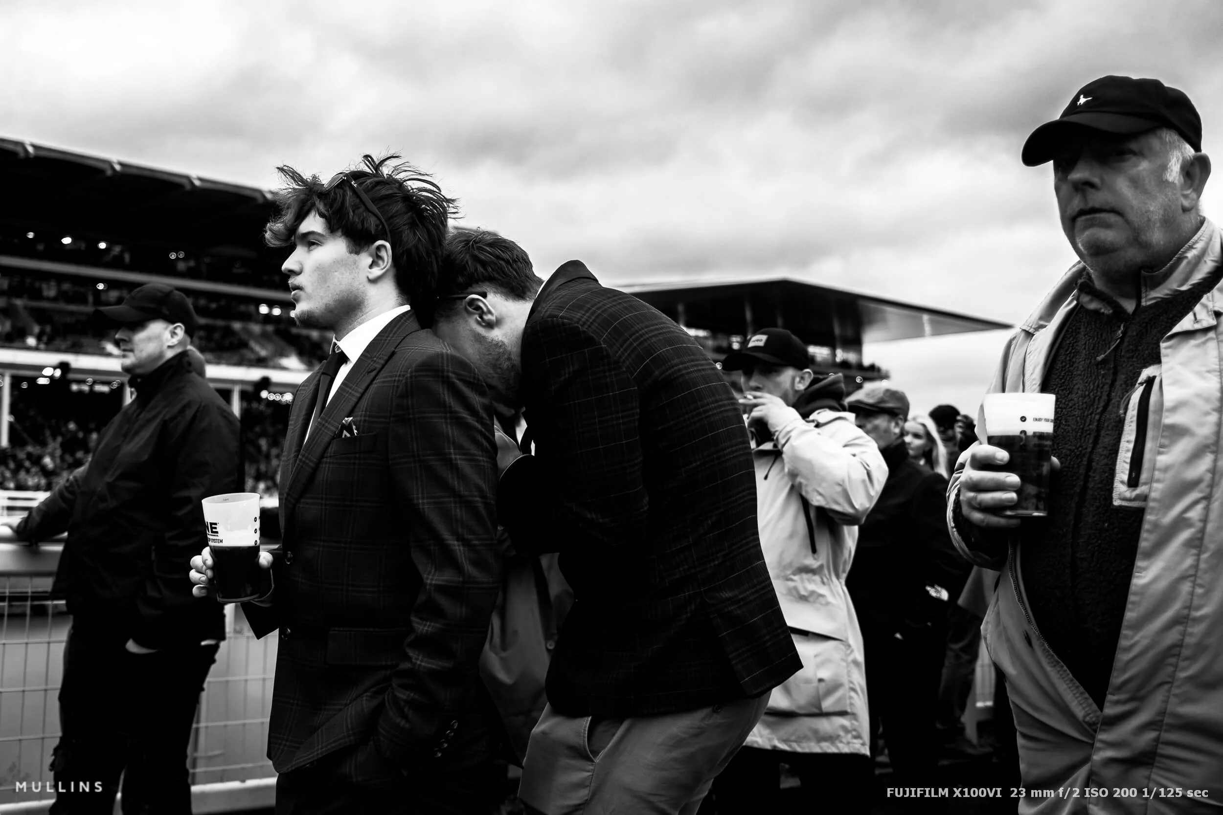 fujifilm-x100vi-cheltenham-festival-racegoers-65.jpg