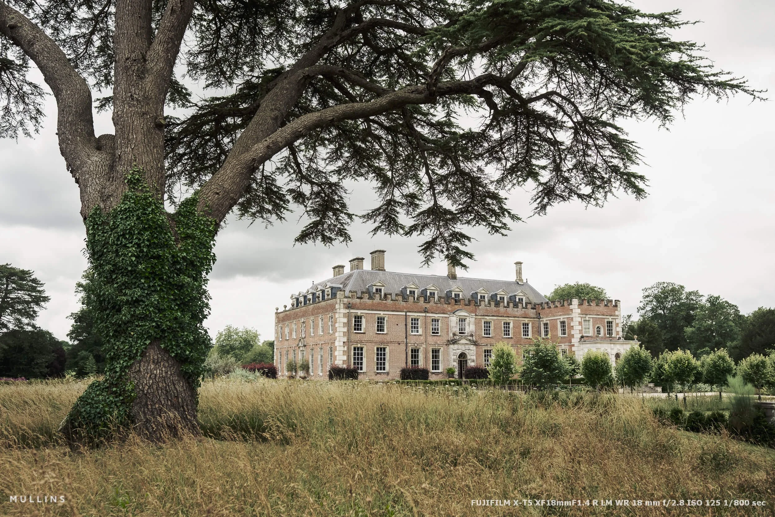 An early morning venue shot at a wedding