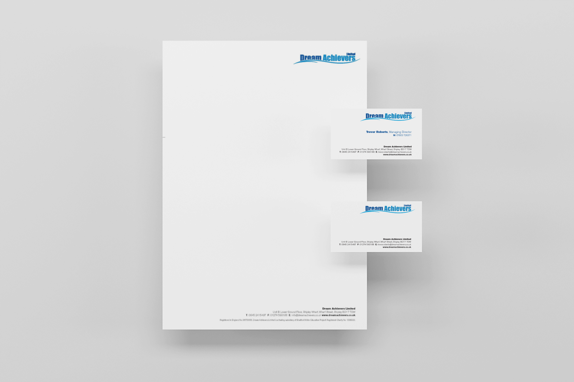 stationery-mockup-of-a-letterhead-and-two-business-cards-1535-el.png