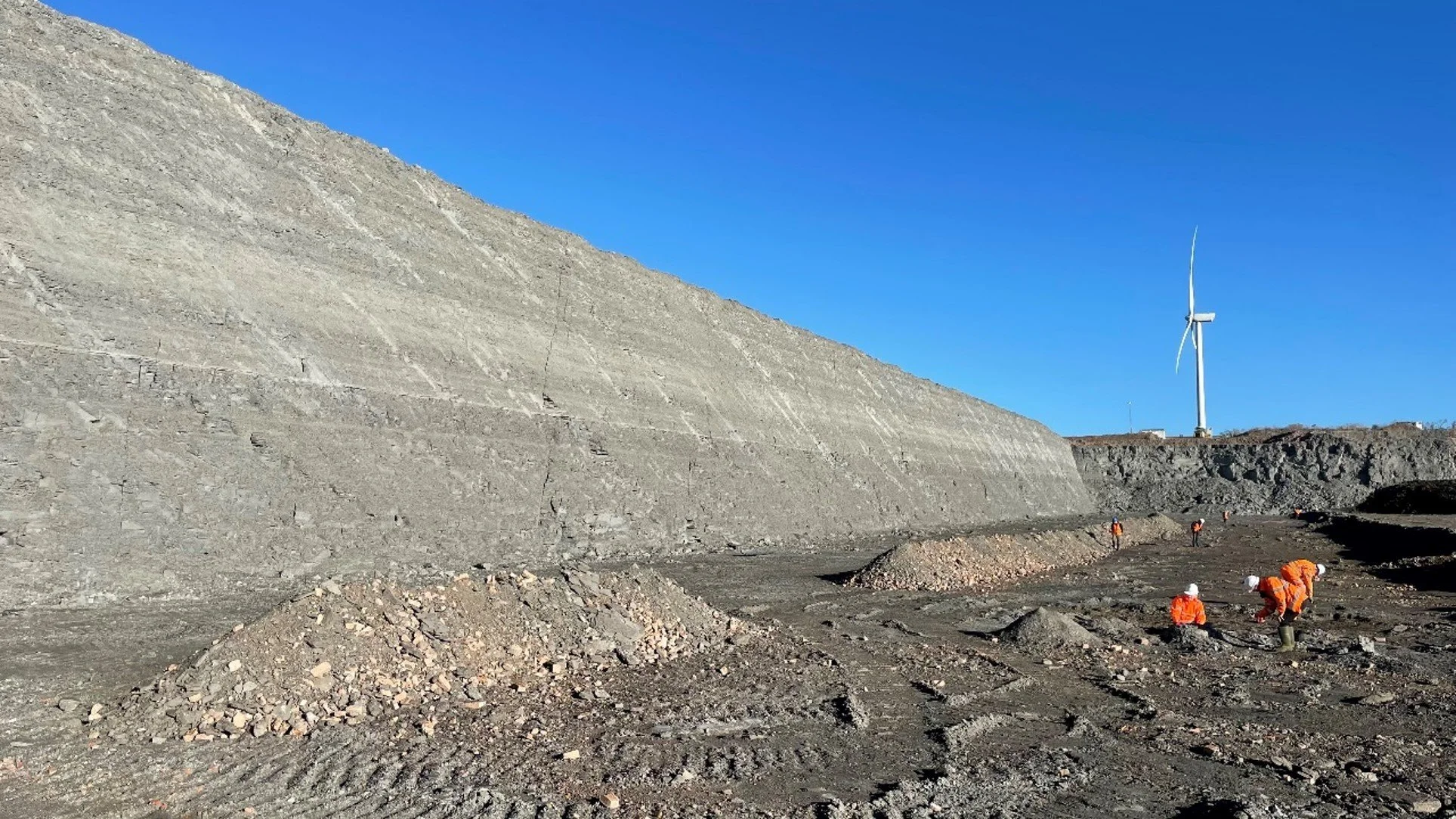 A review of self-sealing mechanisms in fine-grained sedimentary rocks ...