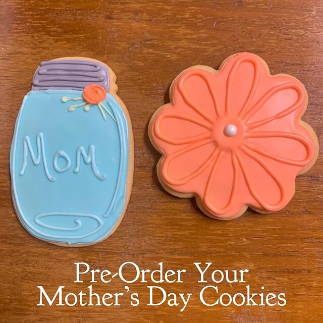 These fabulous sugar cookies can be yours for $4.50 each, but we&rsquo;ll need your order by Wednesday, May 6, to ensure availability.  You are also encouraged to pre-order chocolate-dipped strawberries and caramel apples.  Yum! @reedleychamber @reed