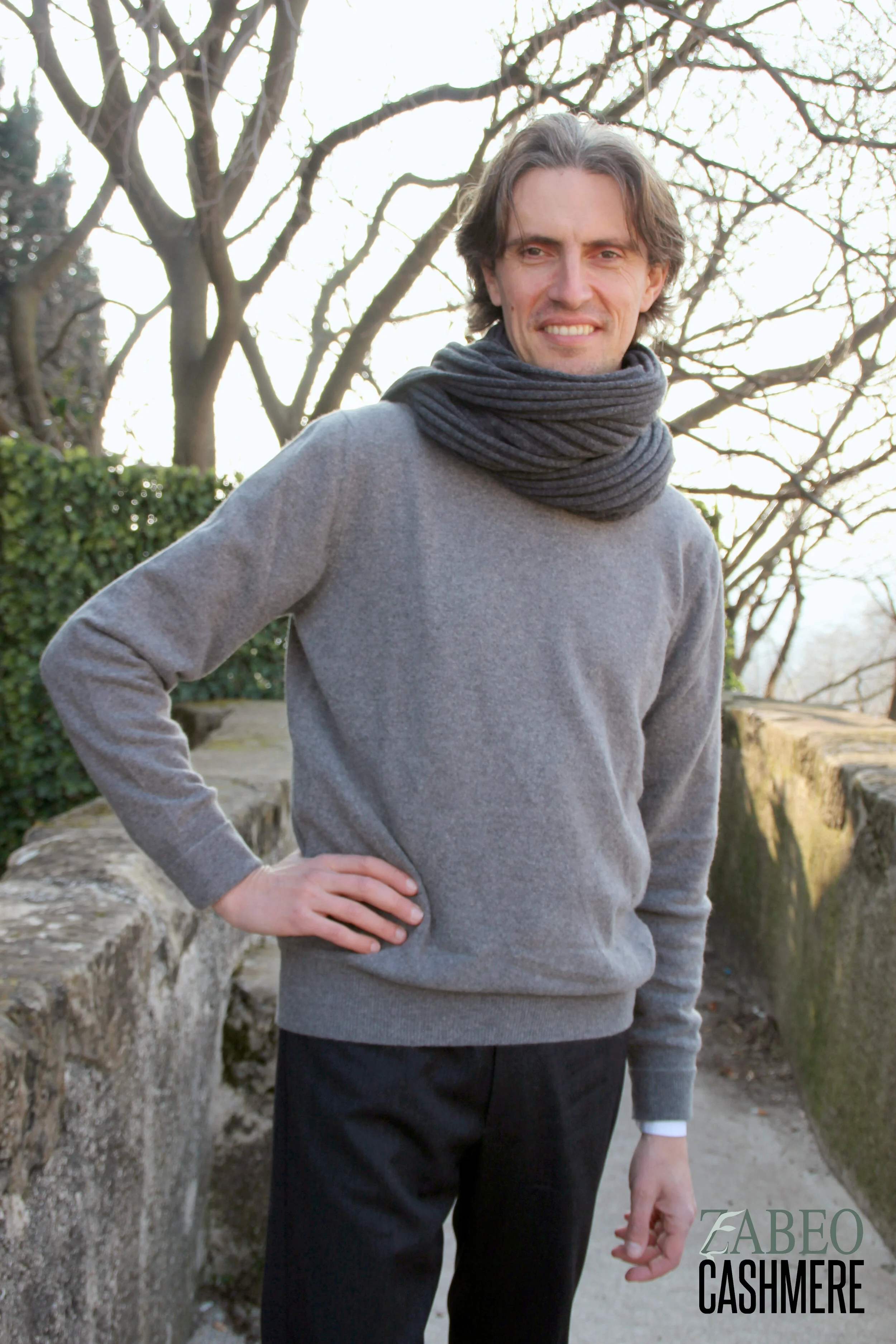 Men’s long sleeve sweater with coordinating neck wrap. keeps you warm and stylish all day and evening.