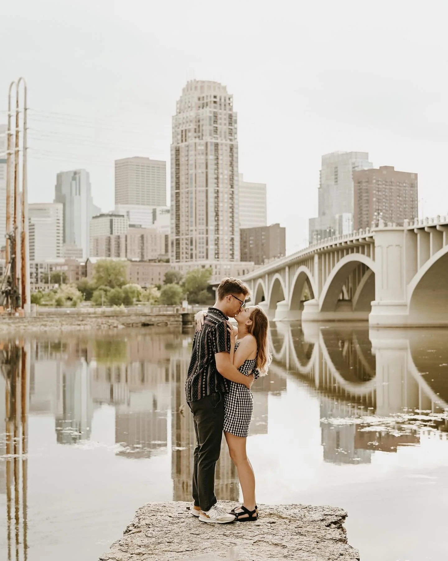ran around the city with my good friends to celebrate their engagement!🍾🤍💍 oh how I missed shooting in Minneapolis, every corner has something magical to get inspired by✨