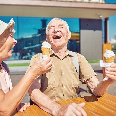 Relax and enjoy some ice cream this weekend at one of our ice cream shops in Lakefield!⁠
⁠
#lakefield #community #seniors #seniorliving #abbeyfieldlakefield #abbeyfieldhouse #ontario #supportlocal #ourcommunity #whyliveinlakefield #affordableliving #