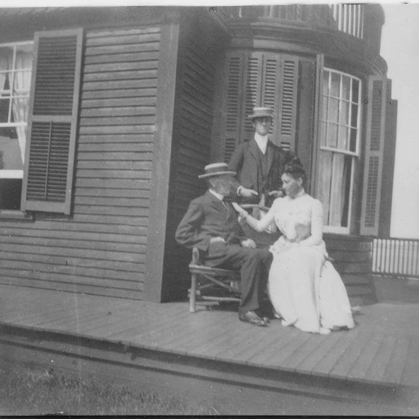 James Sara et Franklin Roosevelt à la maison d'été 1900.jpg