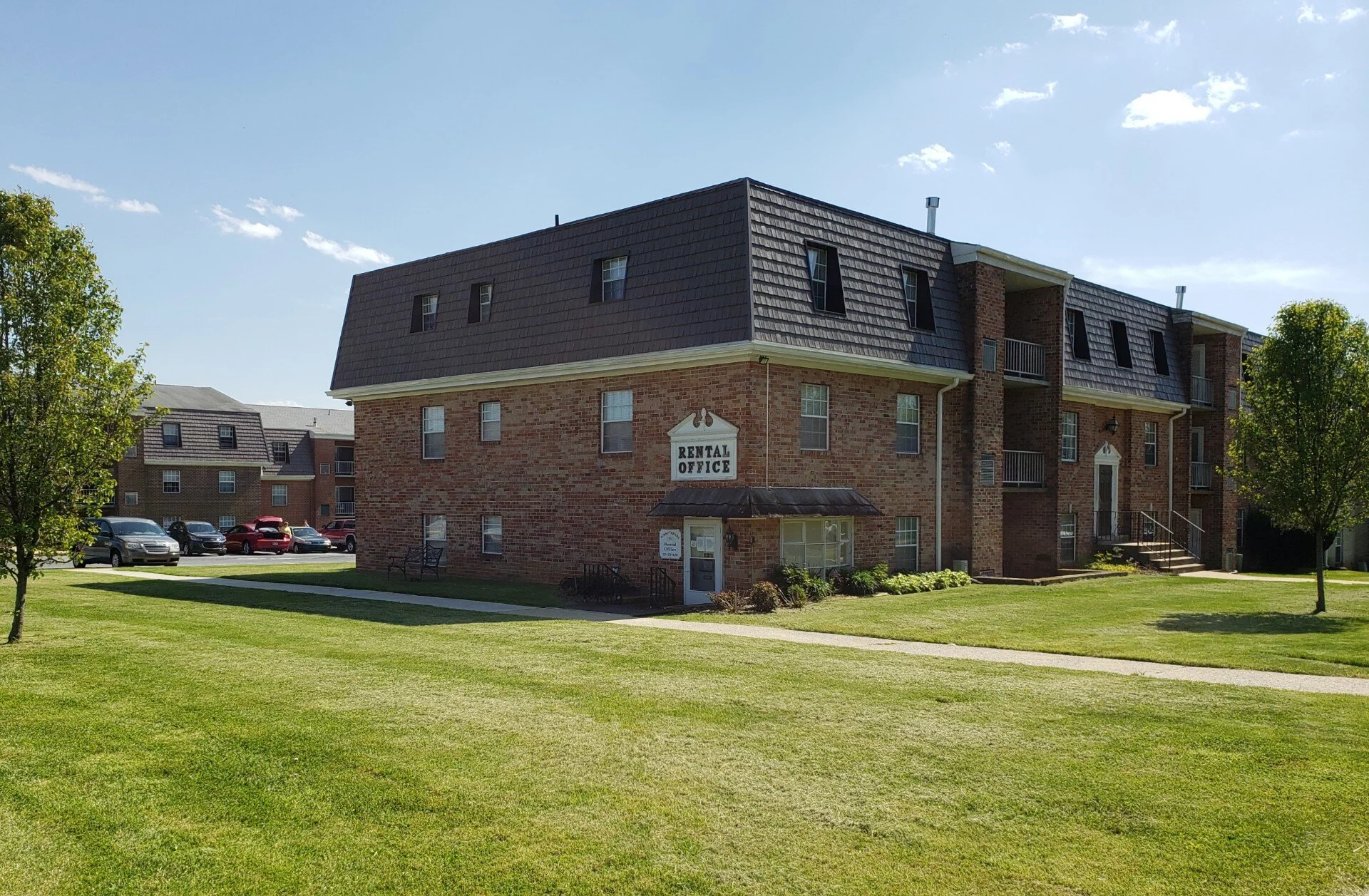 Summit Square Apartments