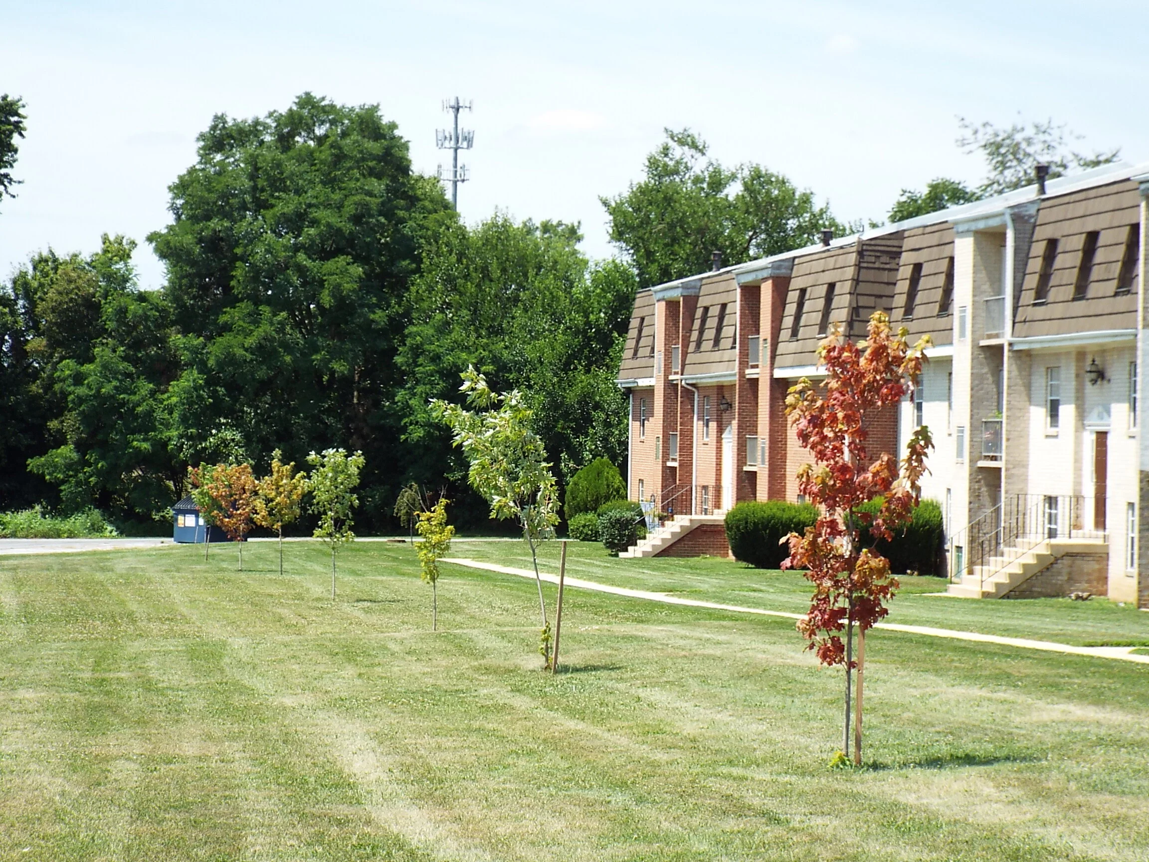 Summit Square Apartments