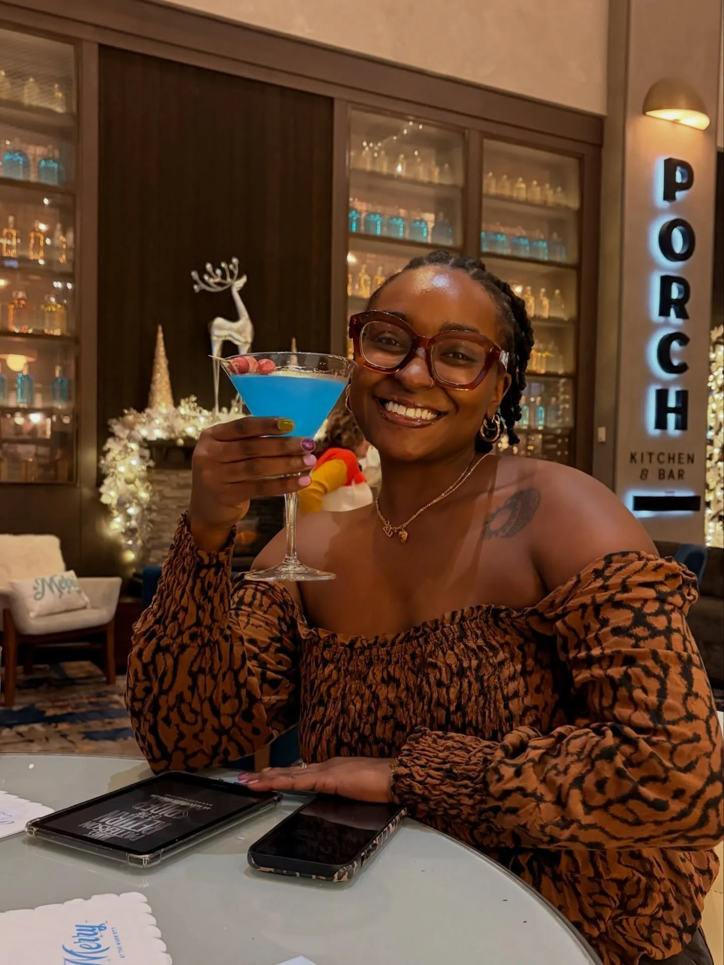 stepped into a winter wonderland at the @louisvillemarriott ❄️📖 &mdash; and yes my fellow Louisville readers, I do think it&rsquo;s a cozy enough atmosphere with an incredible menu to enjoy some winter reading outside of your home.

Merry at the Mar