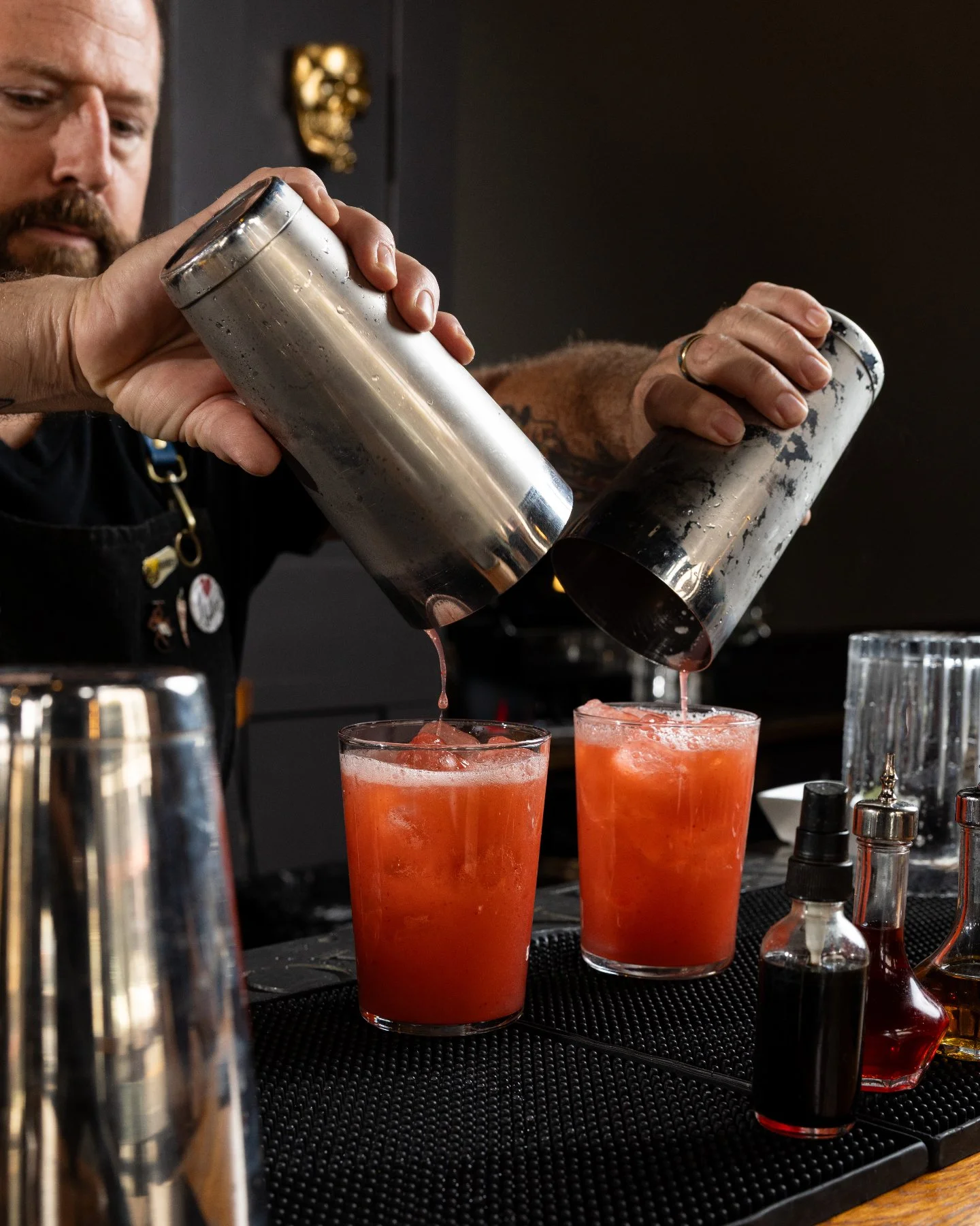 A drink after work sounds pretty good right about now. Town Tavern keeps the cocktails well-made and straightforward, with enough variety to keep things interesting. Stop by the bar and have one.

#TownTavern 
#DowntownAlameda 
#BayAreaFoodie 
#Craft