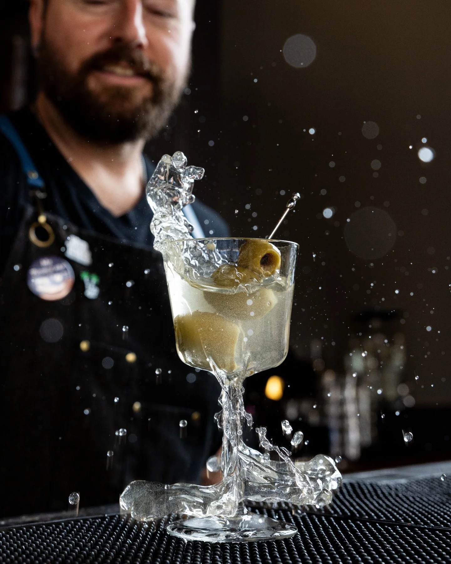 September is a good time to get back to your favorite after-work routine. Meet someone at Town Tavern, order a cocktail, and stay for dinner if the night takes you there. Stop in and grab a seat.

&bull;#TownTavern 
#DowntownAlameda 
#BayAreaFoodie 
