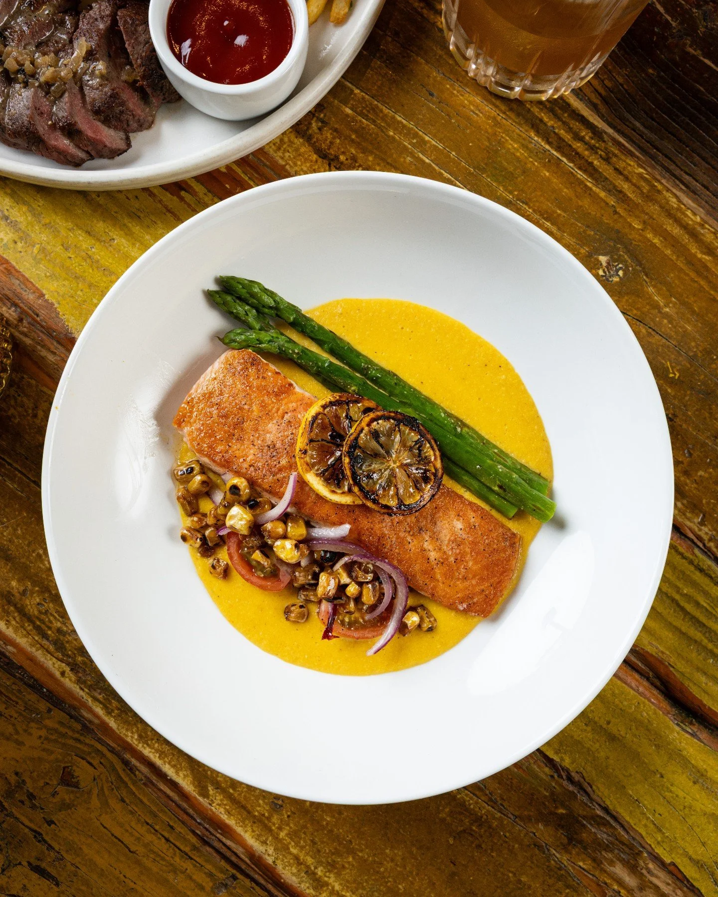 September means getting back into the regular dinner routine. Town Tavern makes it easy with burgers, wings, shareable plates, and comfort food that works for the whole table. Stop by Park Street and grab dinner this week.

&bull;
#TownTavern 
#Downt