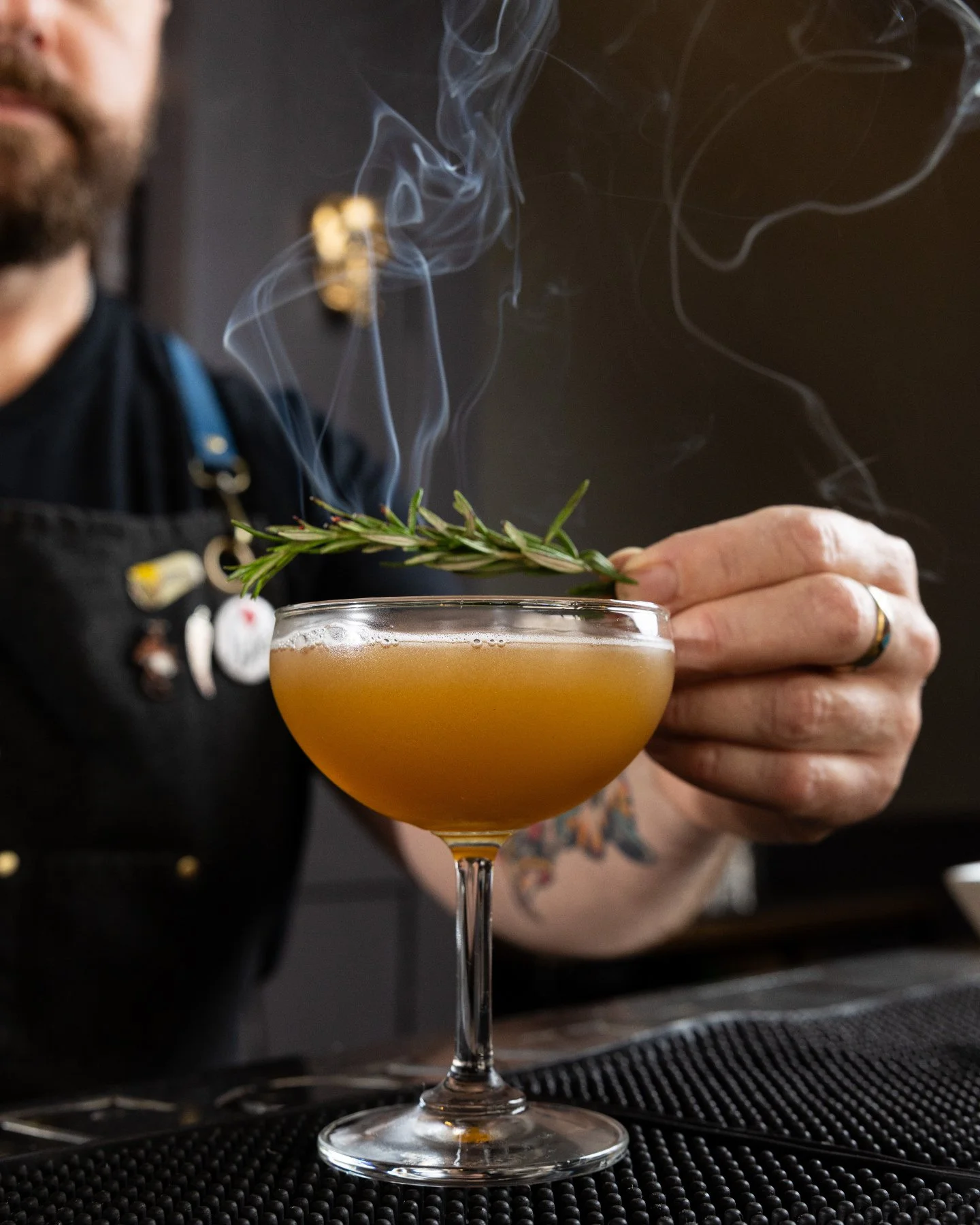 No complicated cocktail order required. Just good ingredients, a solid pour, and a comfortable place to sit. Come by Town Tavern and grab a drink on Park Street.

#TownTavern 
#DowntownAlameda 
#BayAreaFoodie 
#Drinks
&ndash;&ndash;&ndash;&ndash;&nda