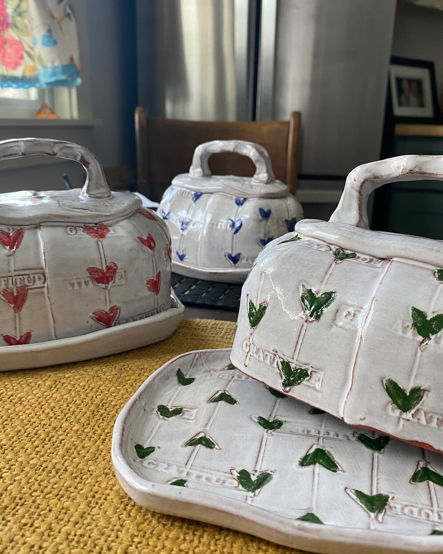 I dropped off a sweet little batch of mugs and butter dishes for @birdie_thatcher 

Honestly, do yourselves the favor and step into this shop! The vibe is so friendly and the store is a visual FEAST in good design and color!

Plus, my new friends at 