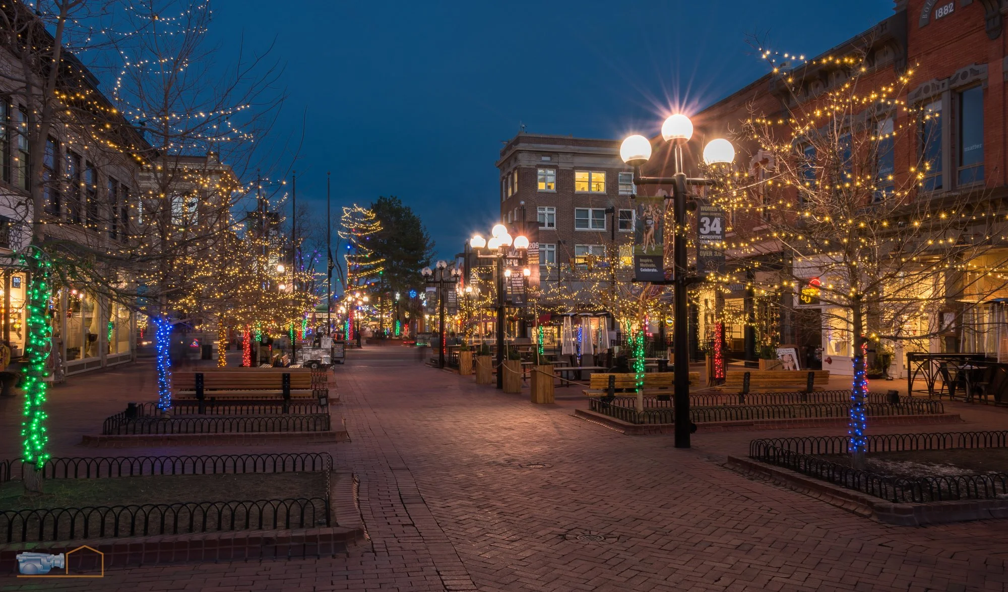 40-2705-Boulder_Pearl_St_Holiday_Lights2_2021-PS_Web-MLS.jpg