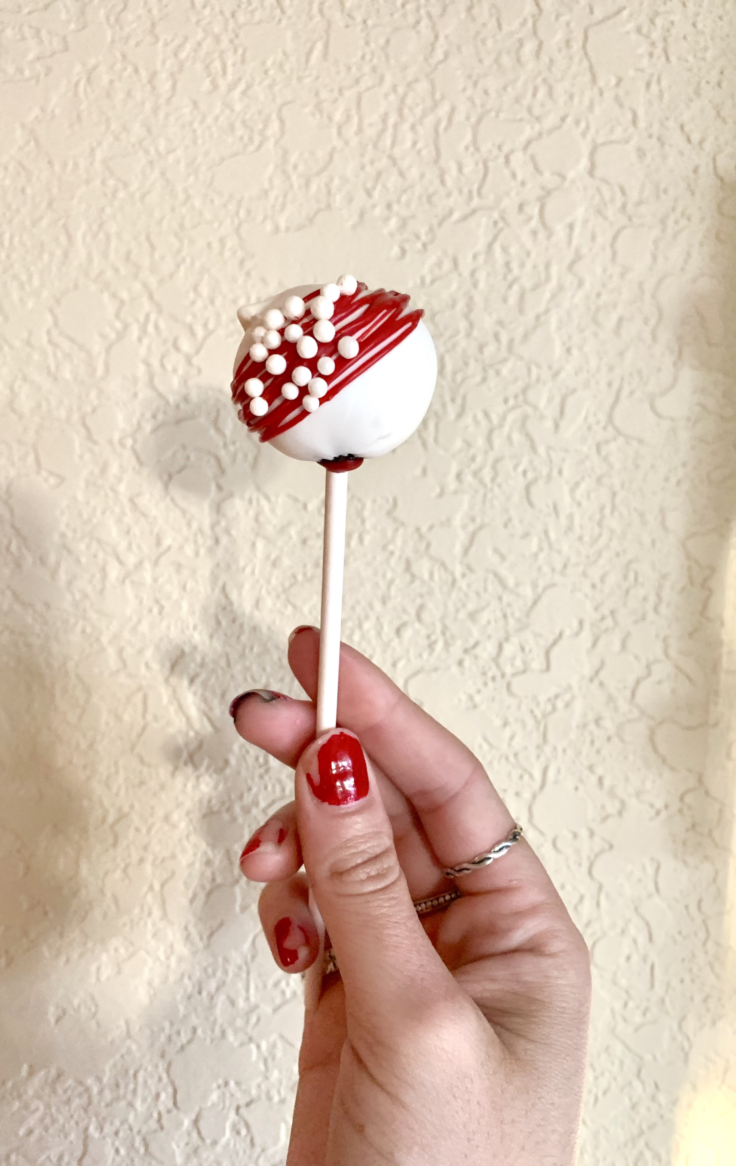 Valentine Cake Pop 003.jpg