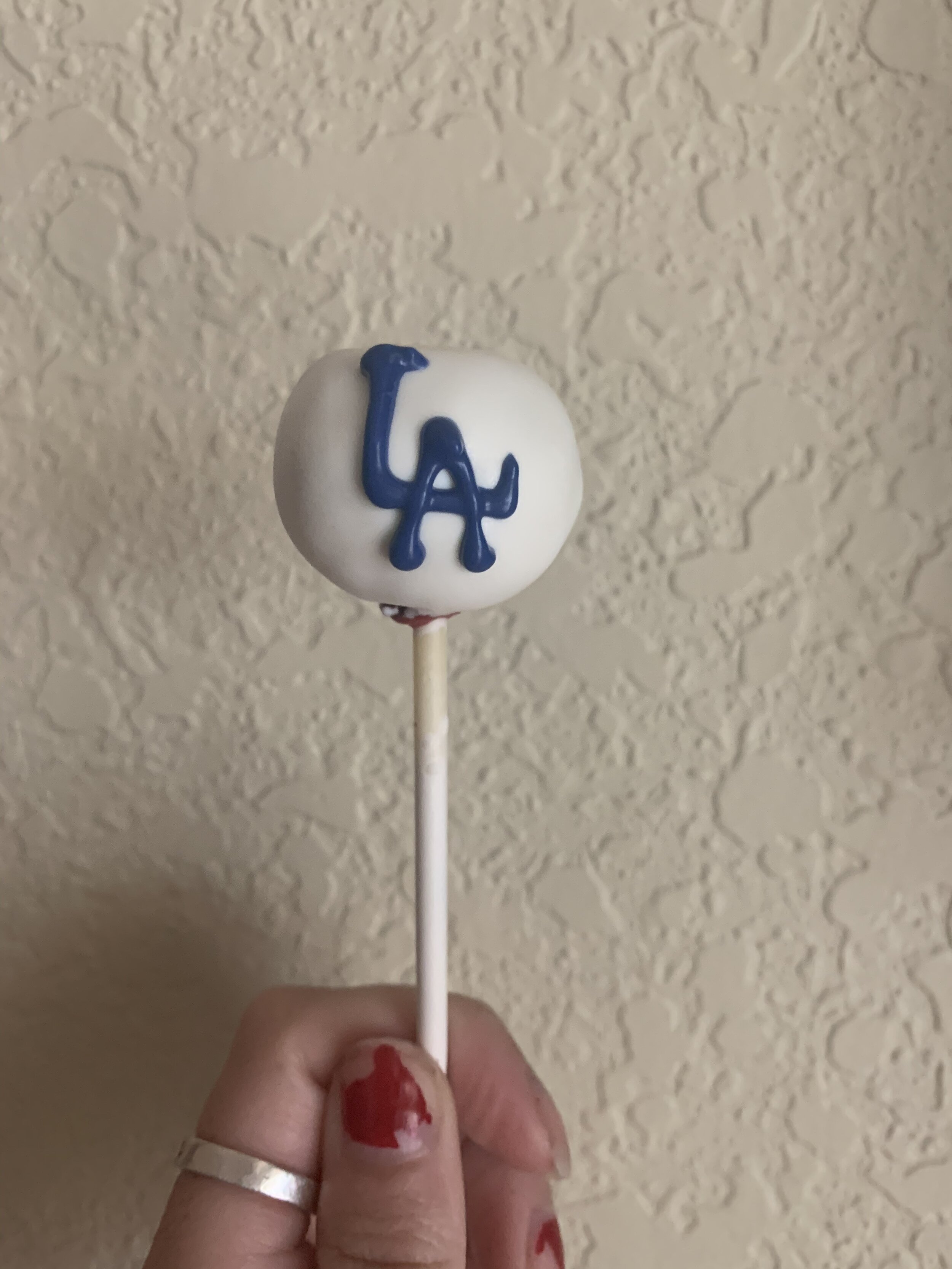 Dodgers Cake Pop 002.jpeg