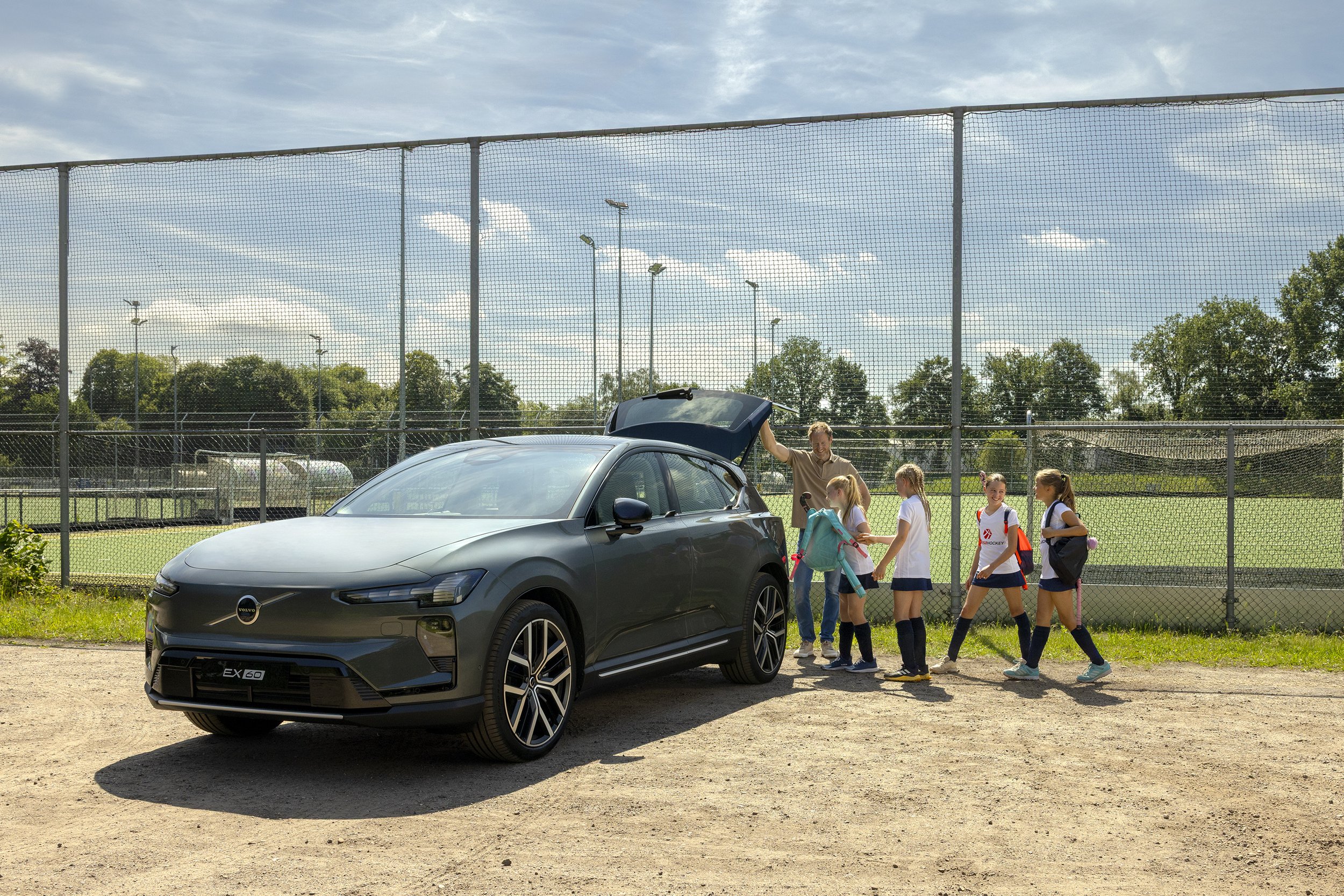 Volvo EX60 Hockey_Key_Visual_01_0239-5 kopie-V5.jpg