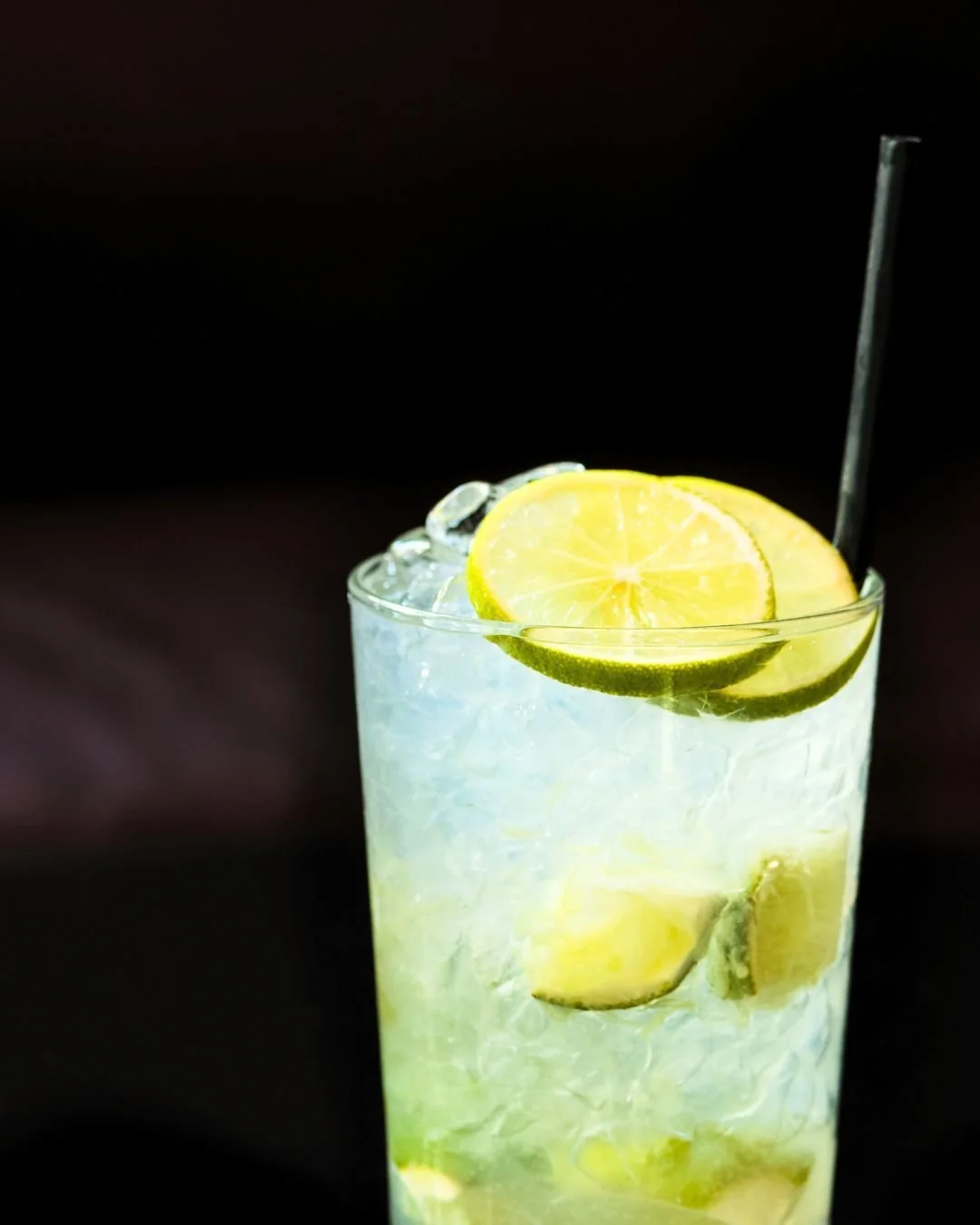 Il fait nuit &agrave; 18h ?
Parfait. On commence plus t&ocirc;t &agrave; l&rsquo;Euro ✨
Commente &ldquo;Euro&rdquo;
Tag ceux qui sont chauds d&egrave;s l&rsquo;ap&eacute;ro
Partage ce post
L&rsquo;abus d&rsquo;alcool est dangereux pour la sant&eacute