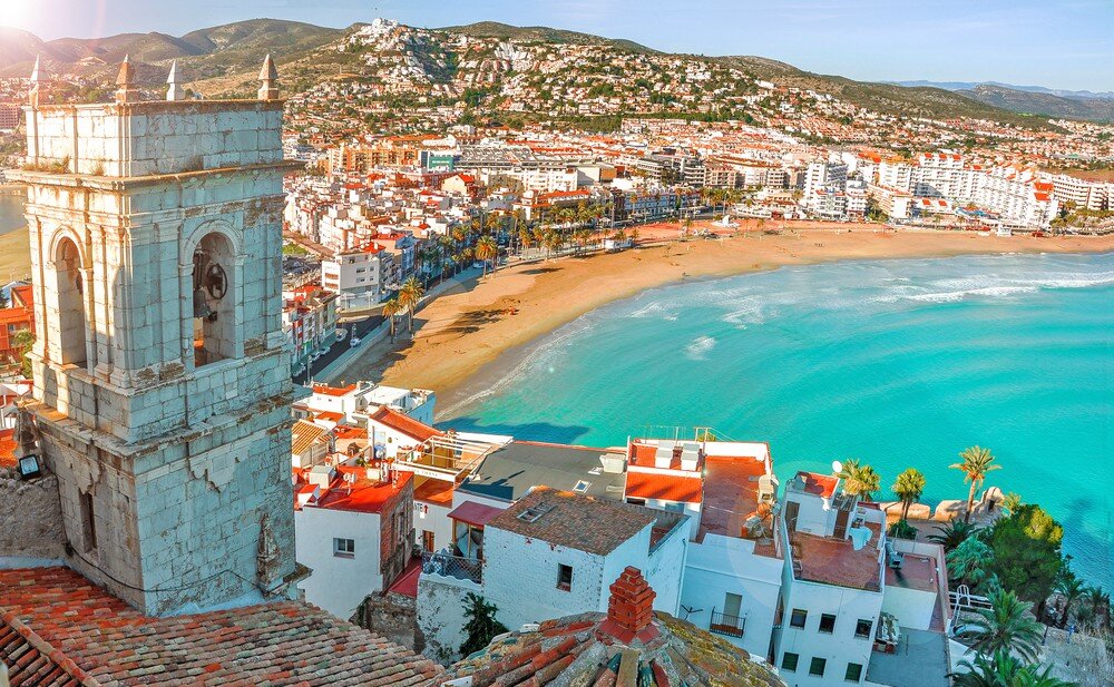 View-of-the-sea-from-a-height-of-Pope-Lunas-Castle.-Valencia-Spain.-Peniscola.-Castell.-The-medieval-castle-of-the-Knights-Templar-on-the-beach.-Beautiful-view-of-the-sea-and-the-bay.jpg