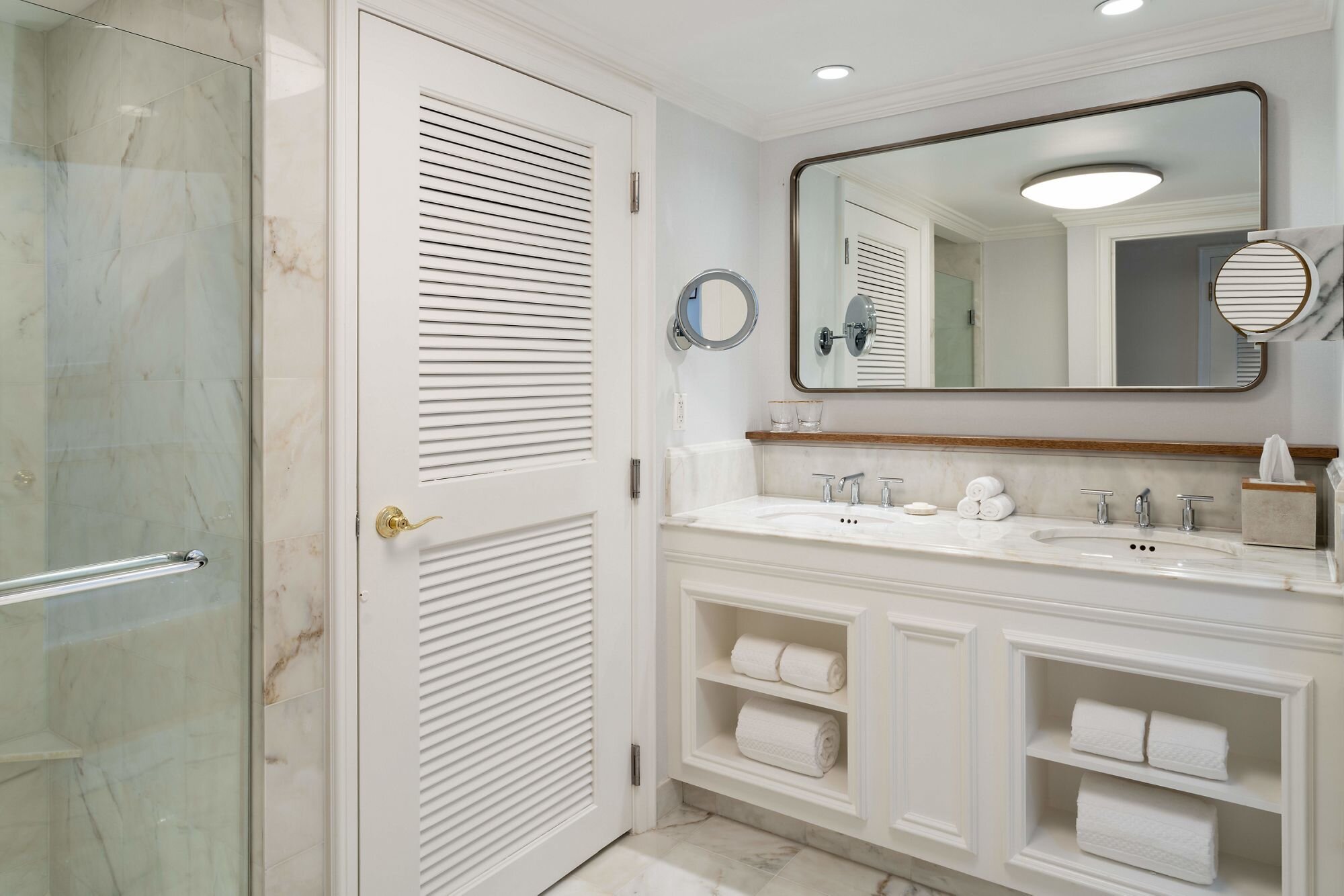 mcorz-bathroom-50740419.jpeg