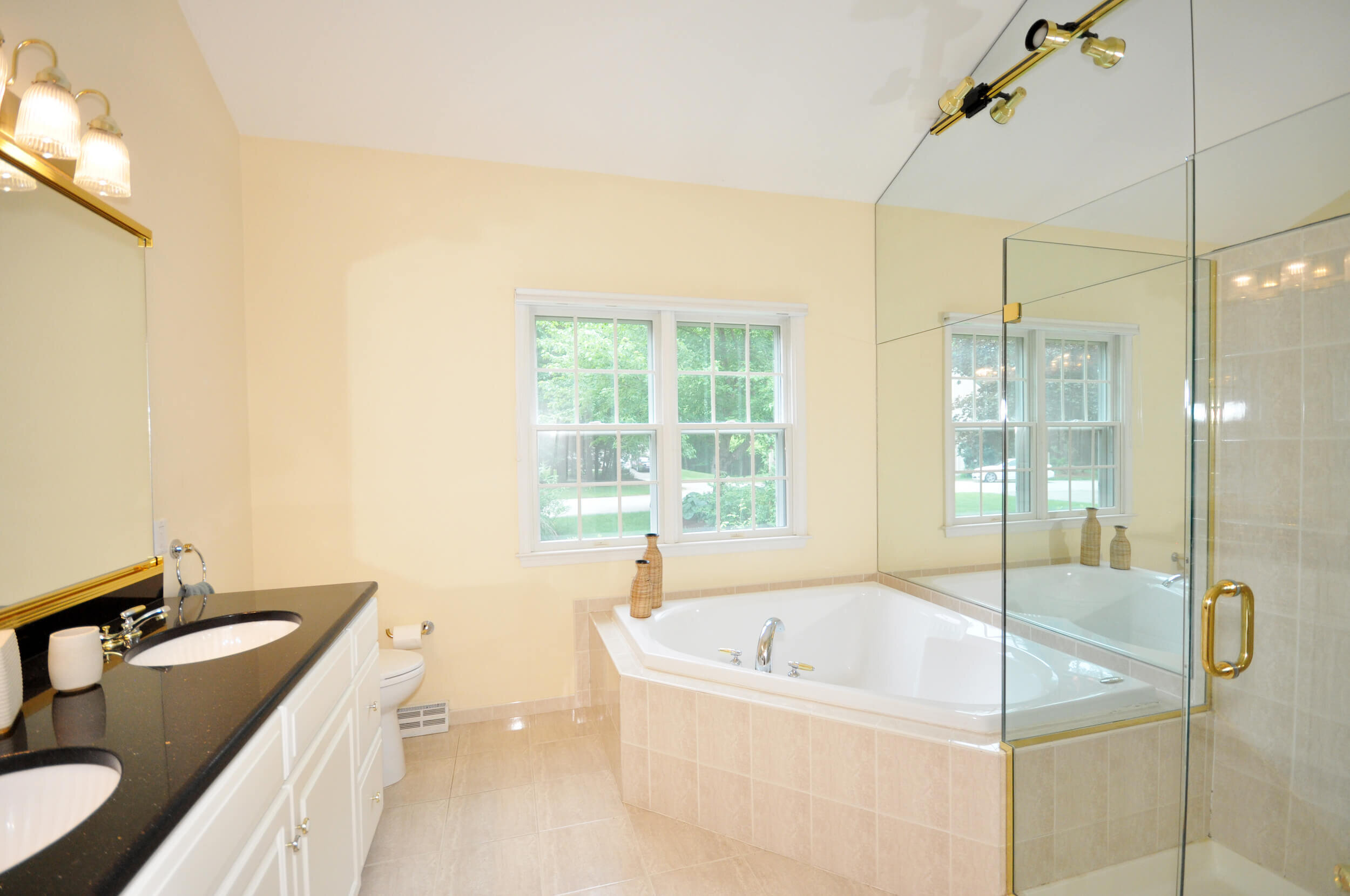 2 Stonegate Drive Bedford MA_0259.JPG