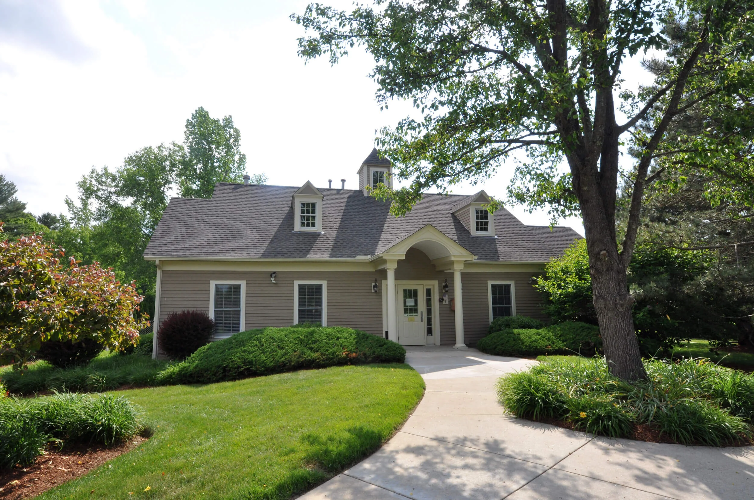 2 Stonegate Drive Bedford MA_0655.JPG