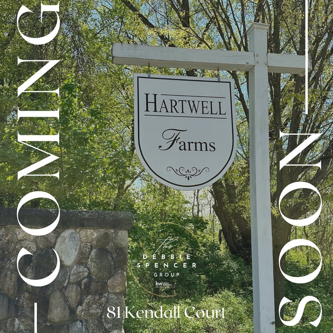 Coming Soon!✨
81 Kendall Court, Bedford MA
Located in the desirable Hartwell Farms Condominiums, we can&rsquo;t wait to show you more! 
.
.
.
#comingsoon #bedfordma #bedford #hartwellfarms #forsale #thedebbiespencergroup #debbiespencer #ittakesateamt