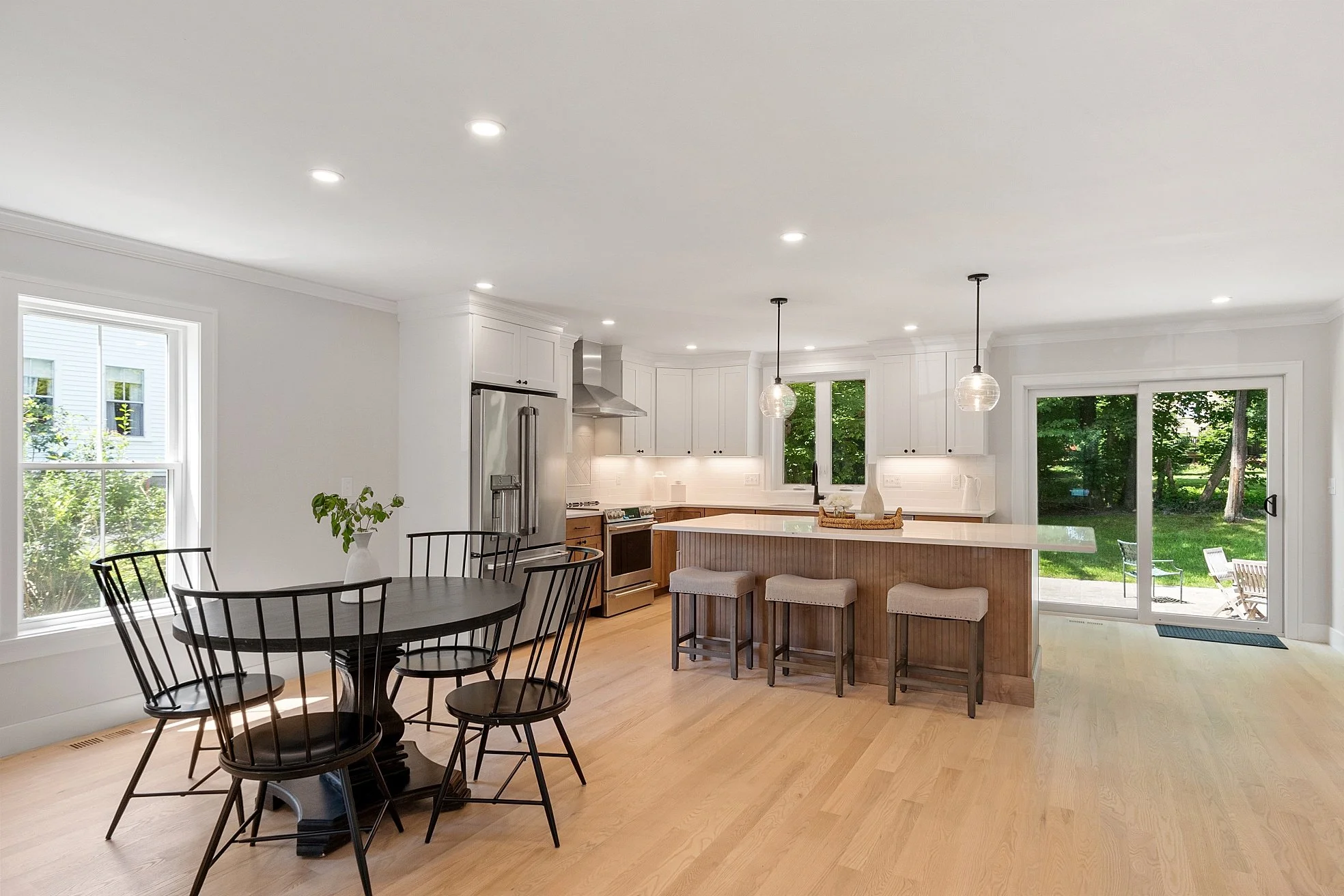42 Hillside Ave Bedford MA Job 35672 0023 MLS.jpg