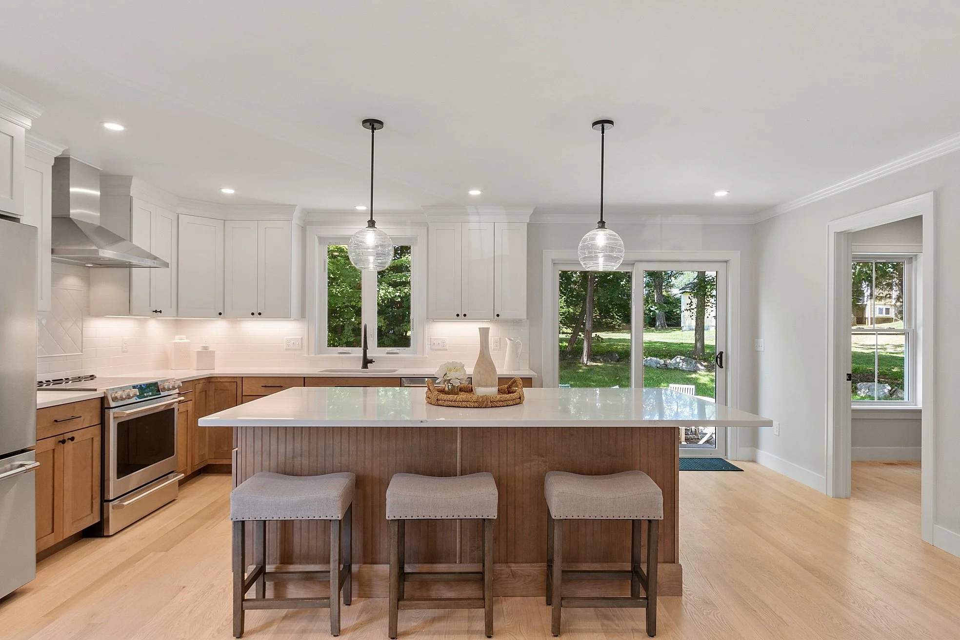 42 Hillside Ave Bedford MA Job 35672 0027 MLS.jpg