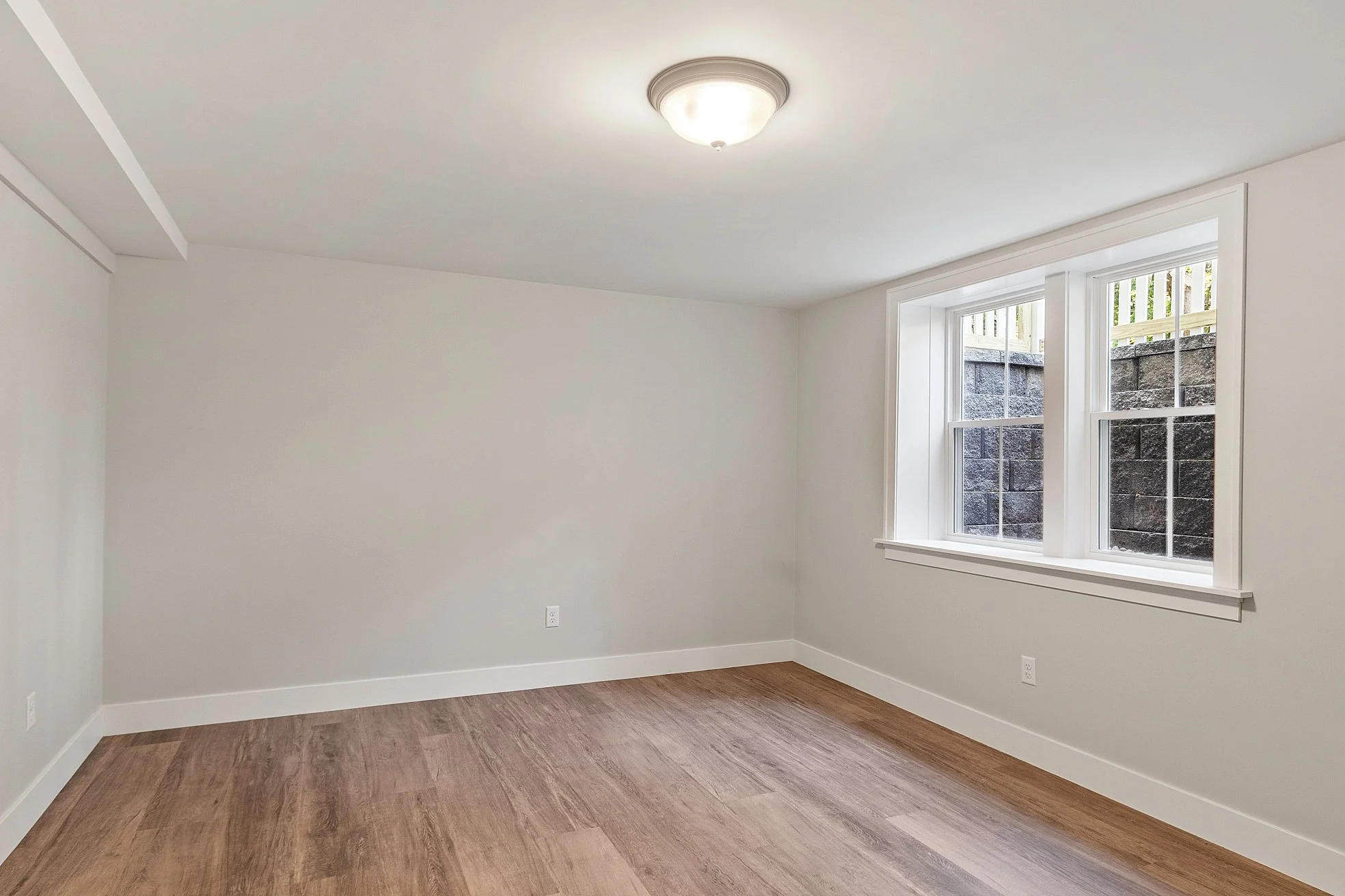 42 Hillside Ave Bedford MA Job 35672 0060 MLS.jpg