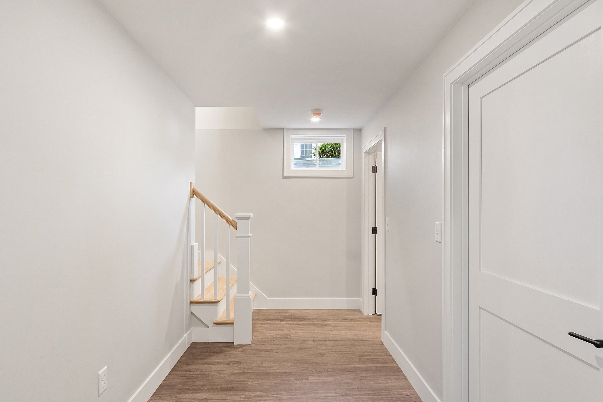 42 Hillside Ave Bedford MA Job 35672 0052 MLS.jpg
