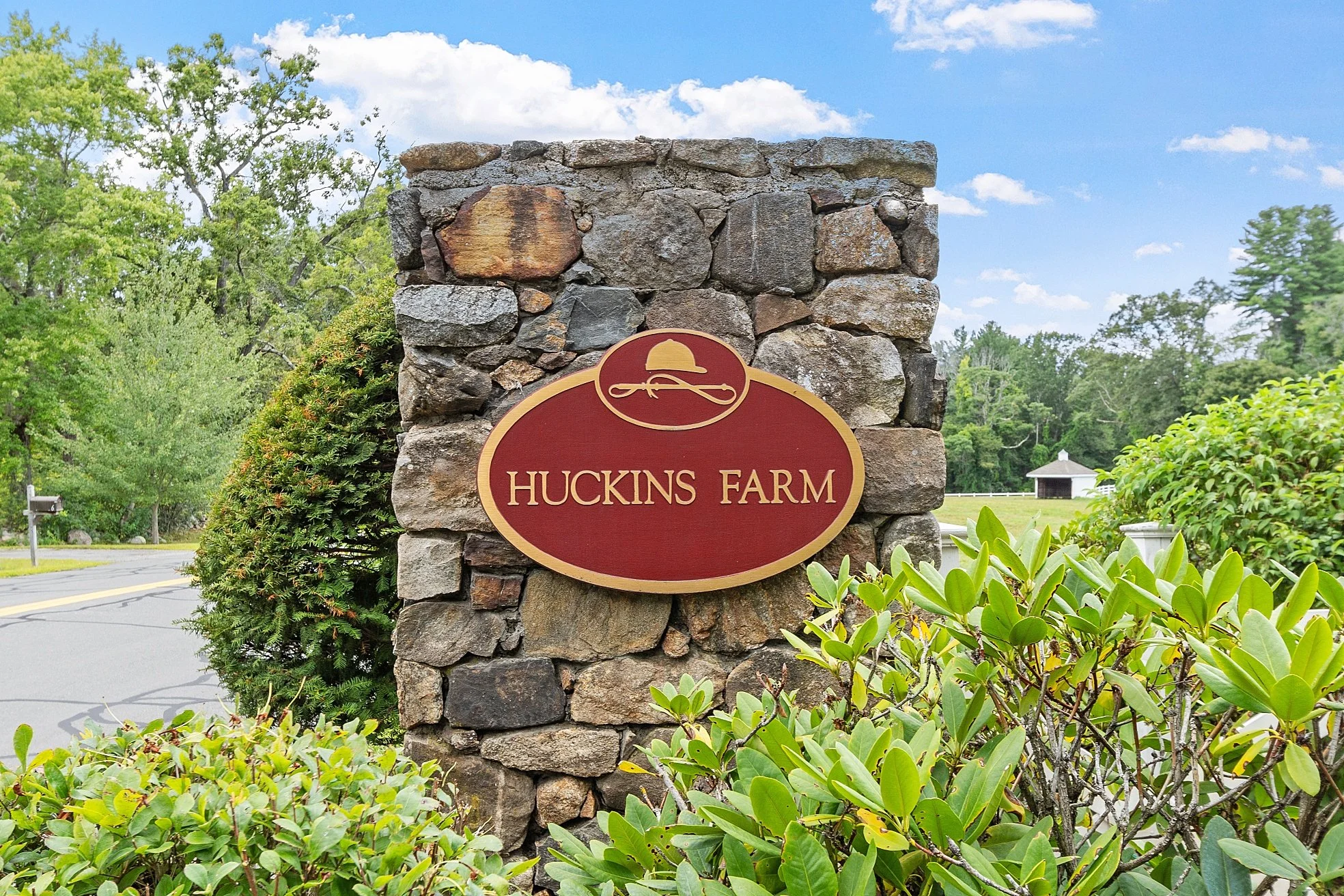 31 Pickman Drive Bedford Massachusetts Job 36356 0001 MLS.jpg