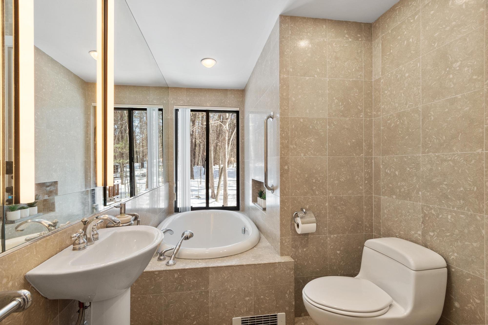 27 Fox Run Road Bedford Massachusetts Job 38046 0024.jpg