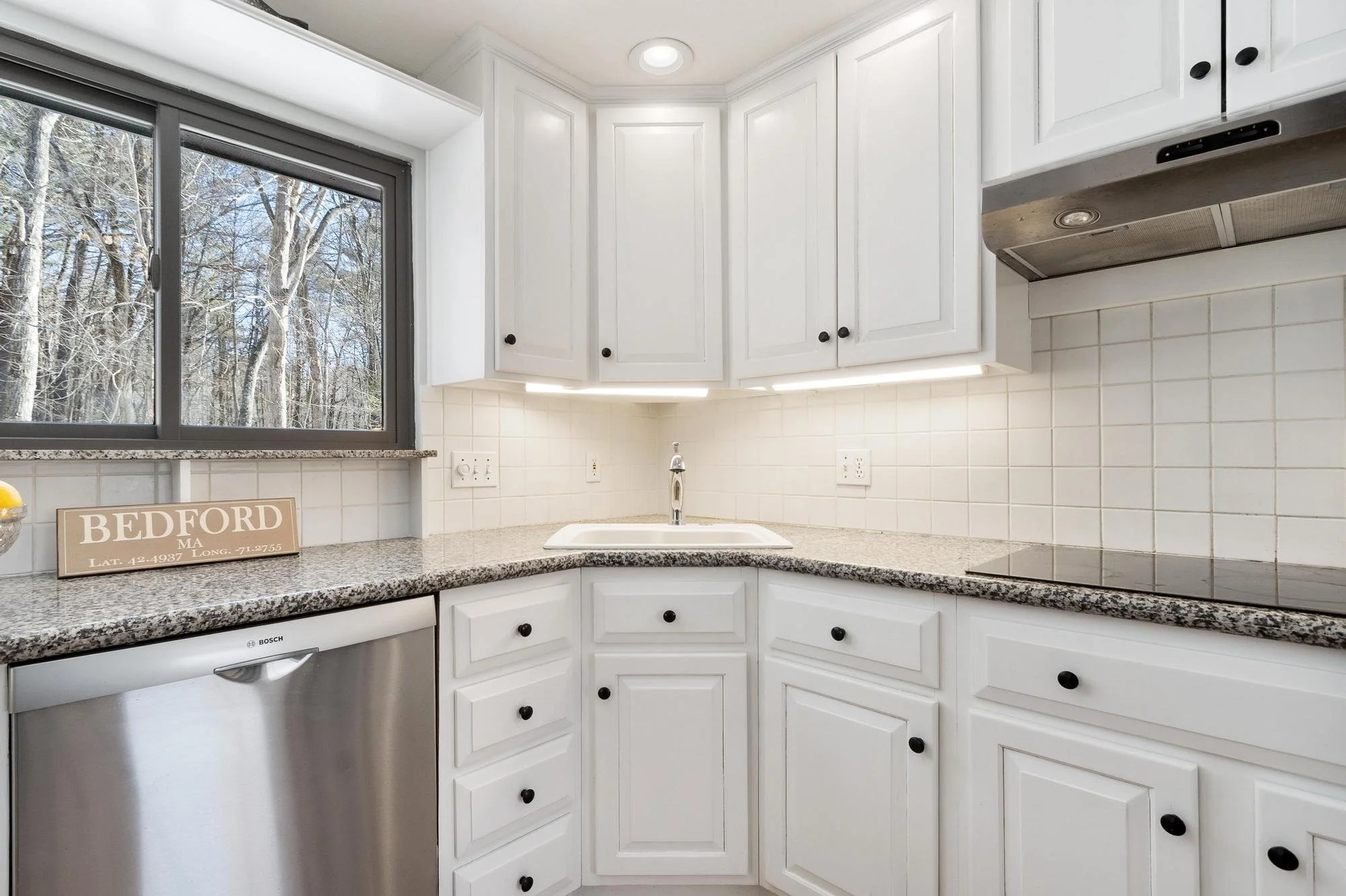 27 Fox Run Road Bedford Massachusetts Job 38046 0036.jpg