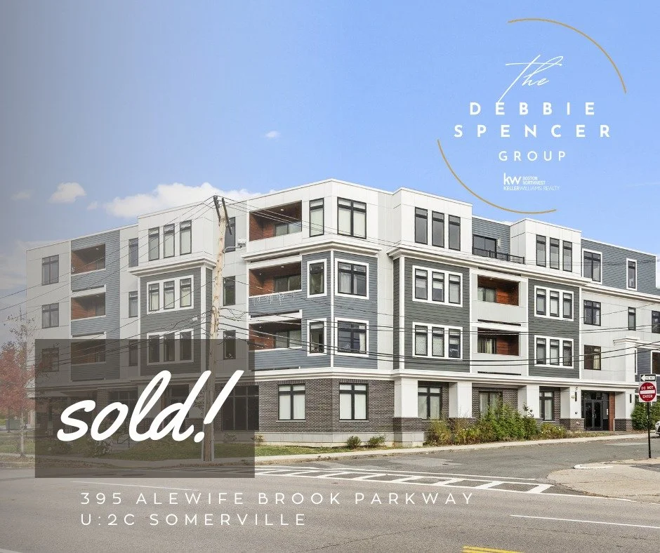 395 Alewife Brook Parkway Unit 2C in Somerville is SOLD! 🎉 

Are you thinking of buying or selling this spring? Let's make your real estate dreams a reality. Reach out today! 🏡📞