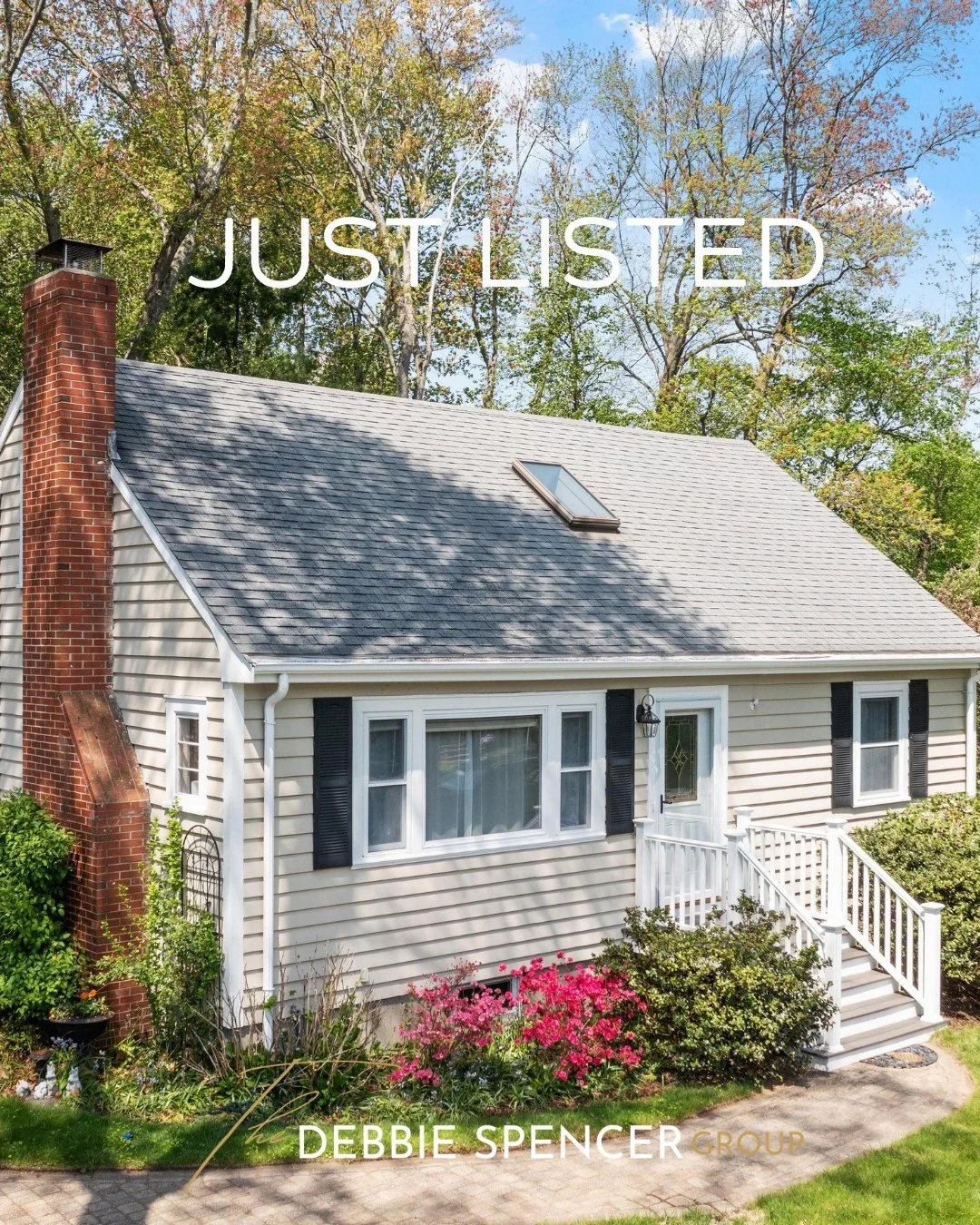 289 South Road in Bedford is now new to the market!

Open Houses:
Friday, May 22 - 10:30 - 12:00
Saturday, May 23 - 11:00 - 12:30
Sunday, May 24 - 11:00 - 12:30

Discover this beautifully maintained Cape in a convenient Bedford location. The eat-in k