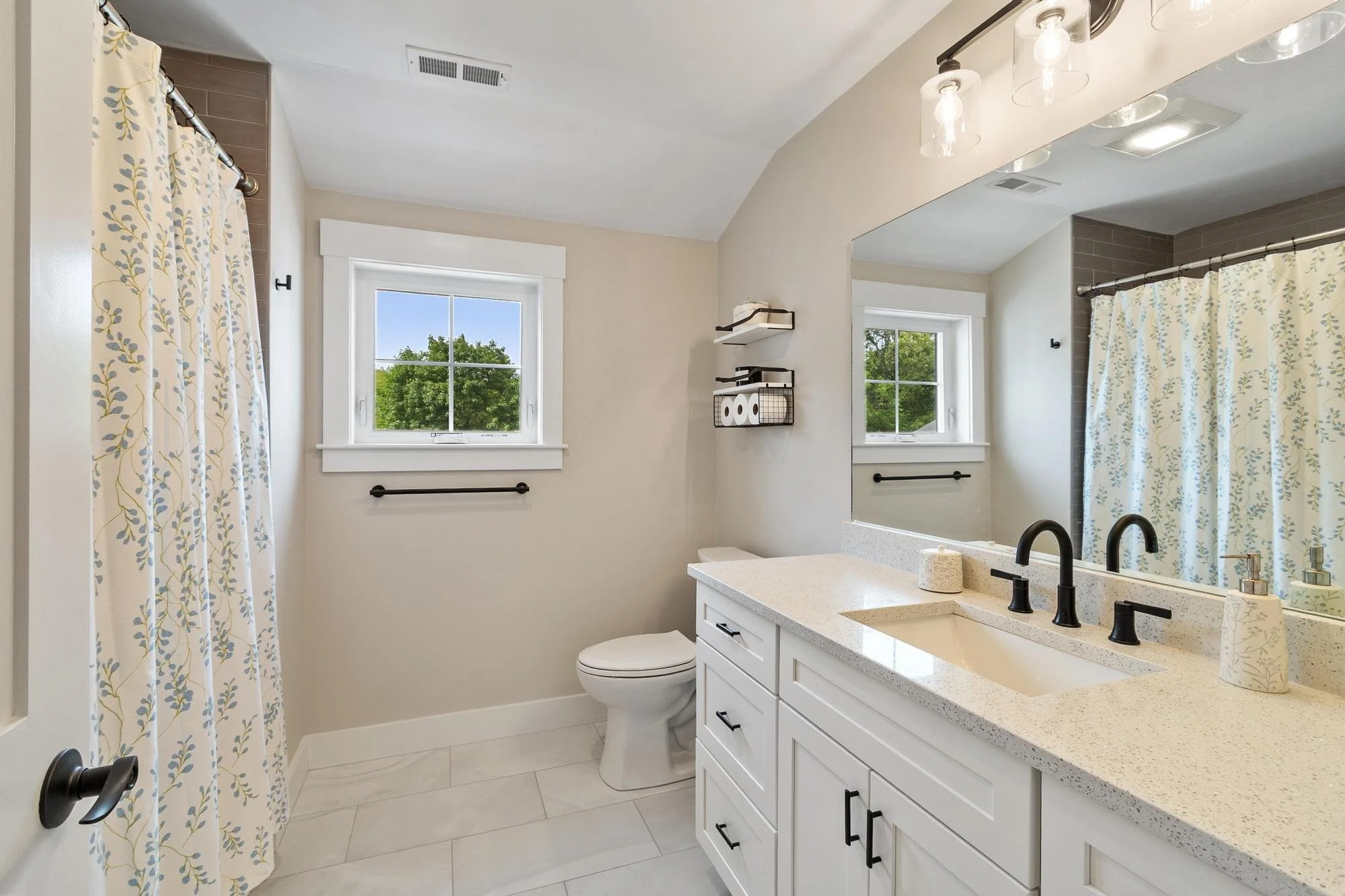 124 Main Street Unit 1 Westford Massachusetts Job 38982 0013.jpg
