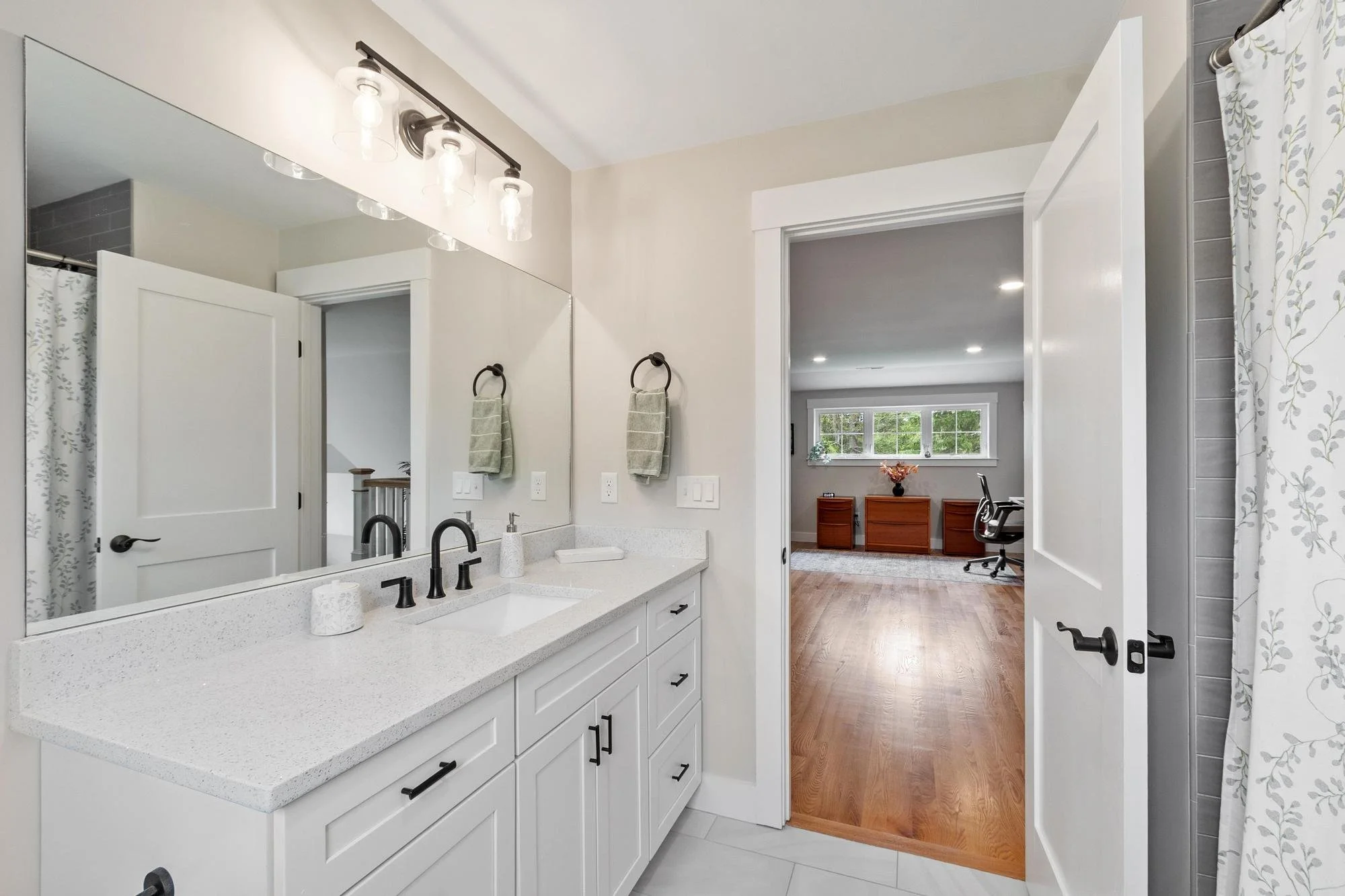 124 Main Street Unit 1 Westford Massachusetts Job 38982 0014.jpg