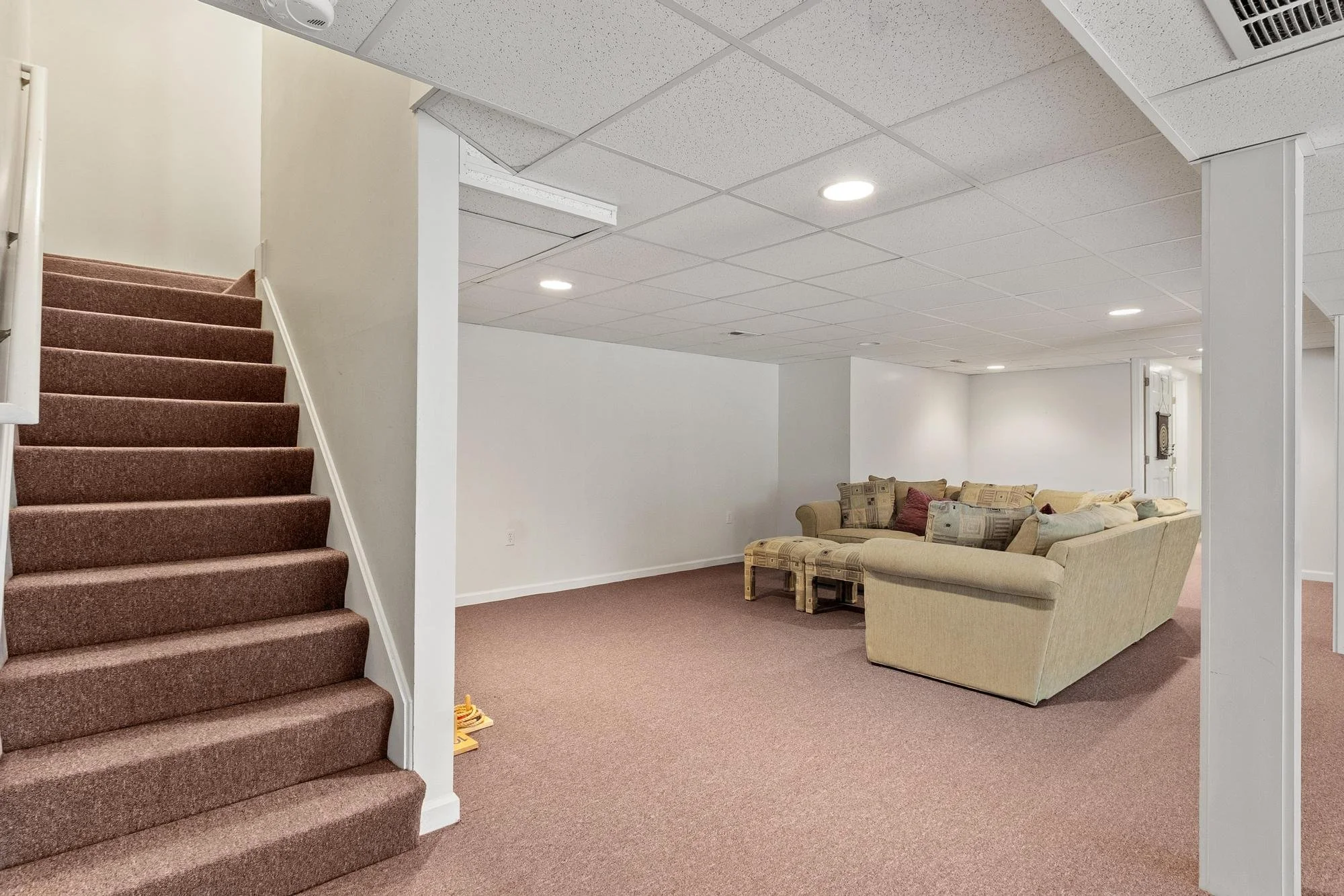2 Nelson Circle Bedford Massachusetts Job 40018 0035.jpg
